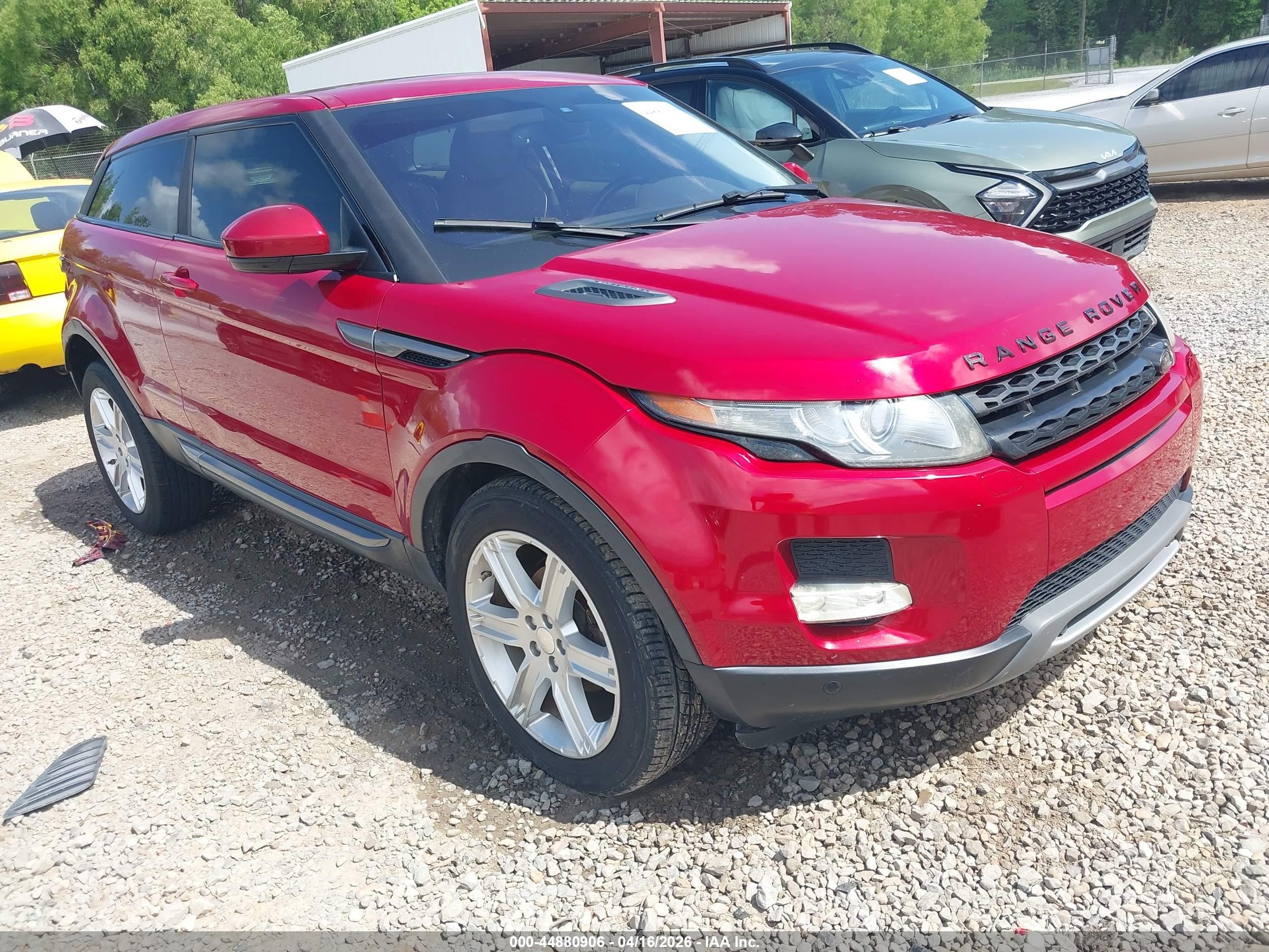 2014 Land Rover Range Rover Evoque Pure Plus, VIN SALVP1BG7EH889012 — Side