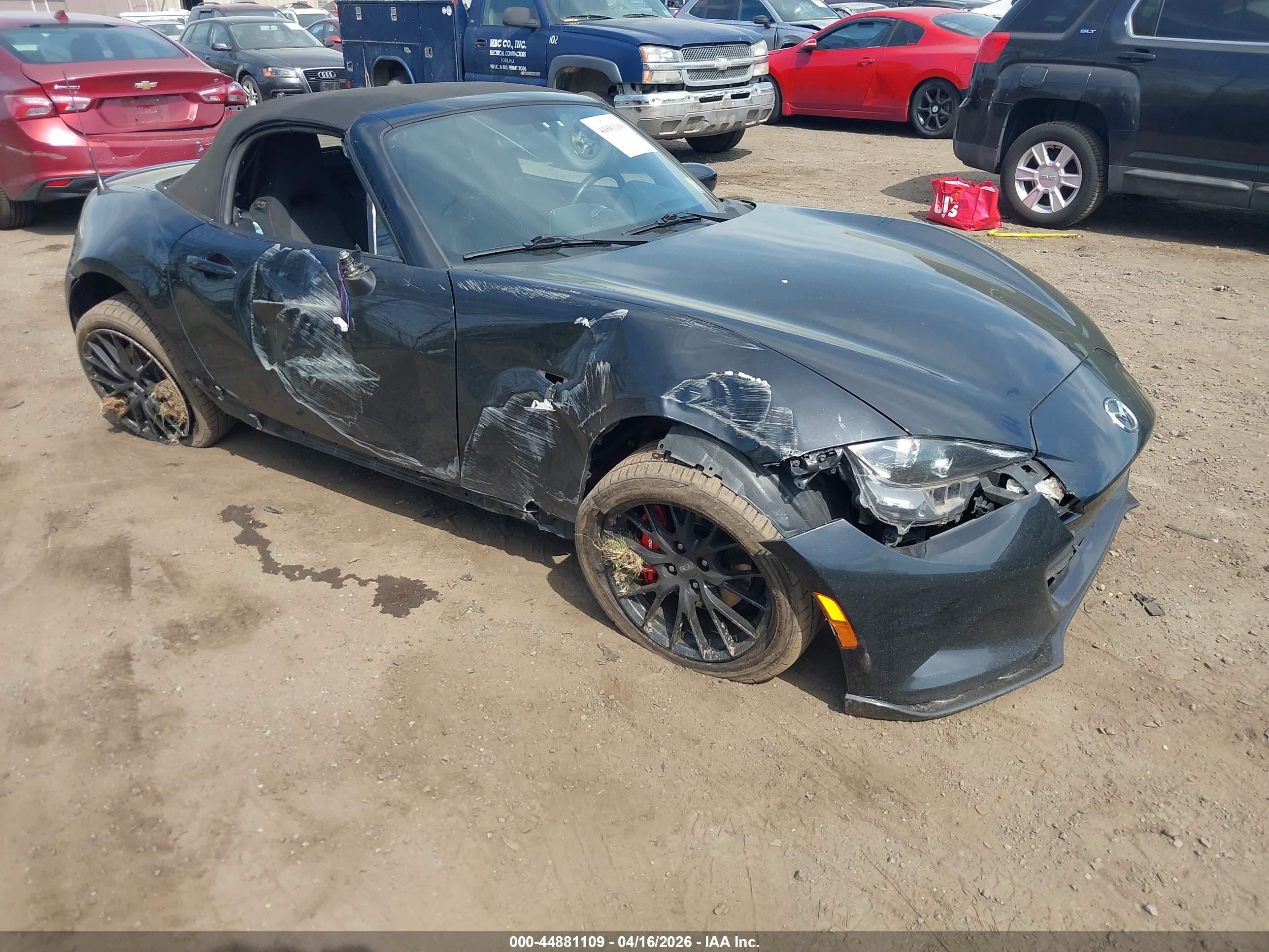 2016 Mazda MX-5 Miata Club, VIN JM1NDAC71G0111319 — Front end