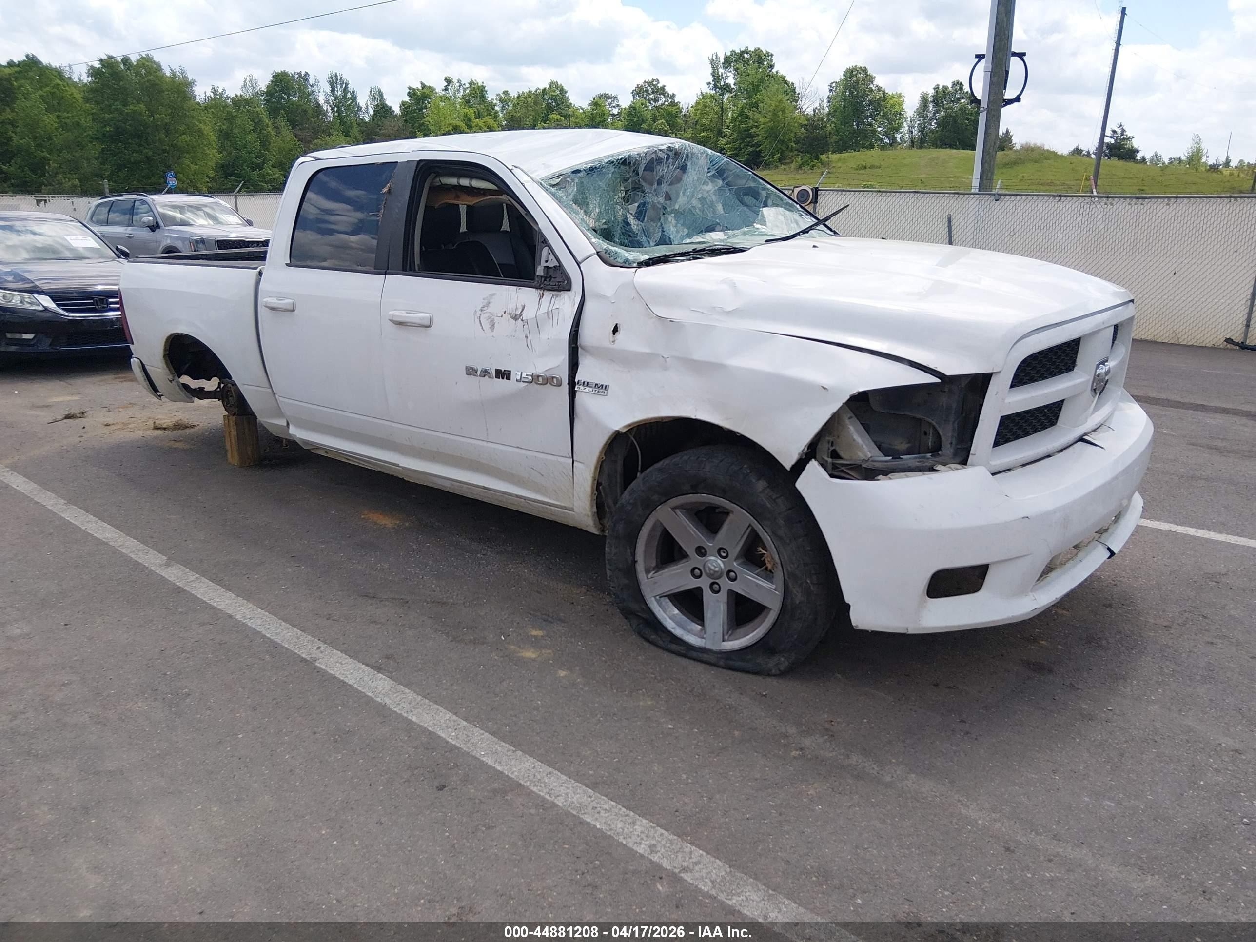 2012 Ram 1500 Sport, VIN 1C6RD7MT0CS176314 — Roof