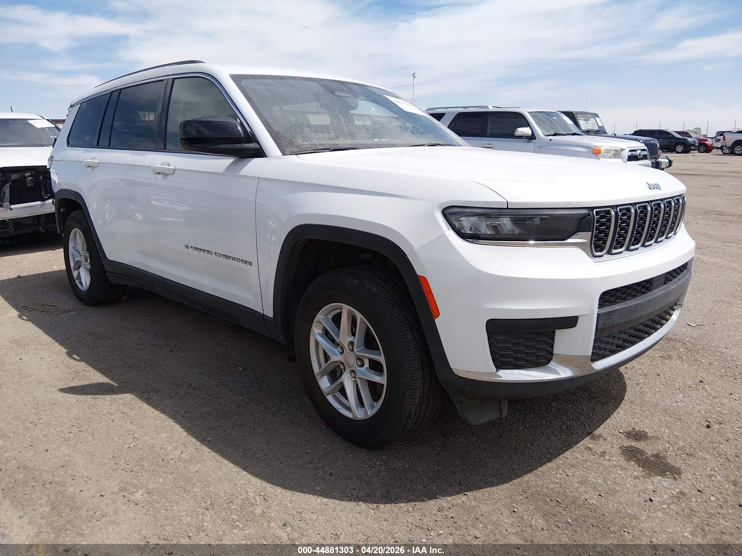 2023 Jeep Grand Cherokee Altitude, VIN 1C4RJKAG3P8803702 — Rear end