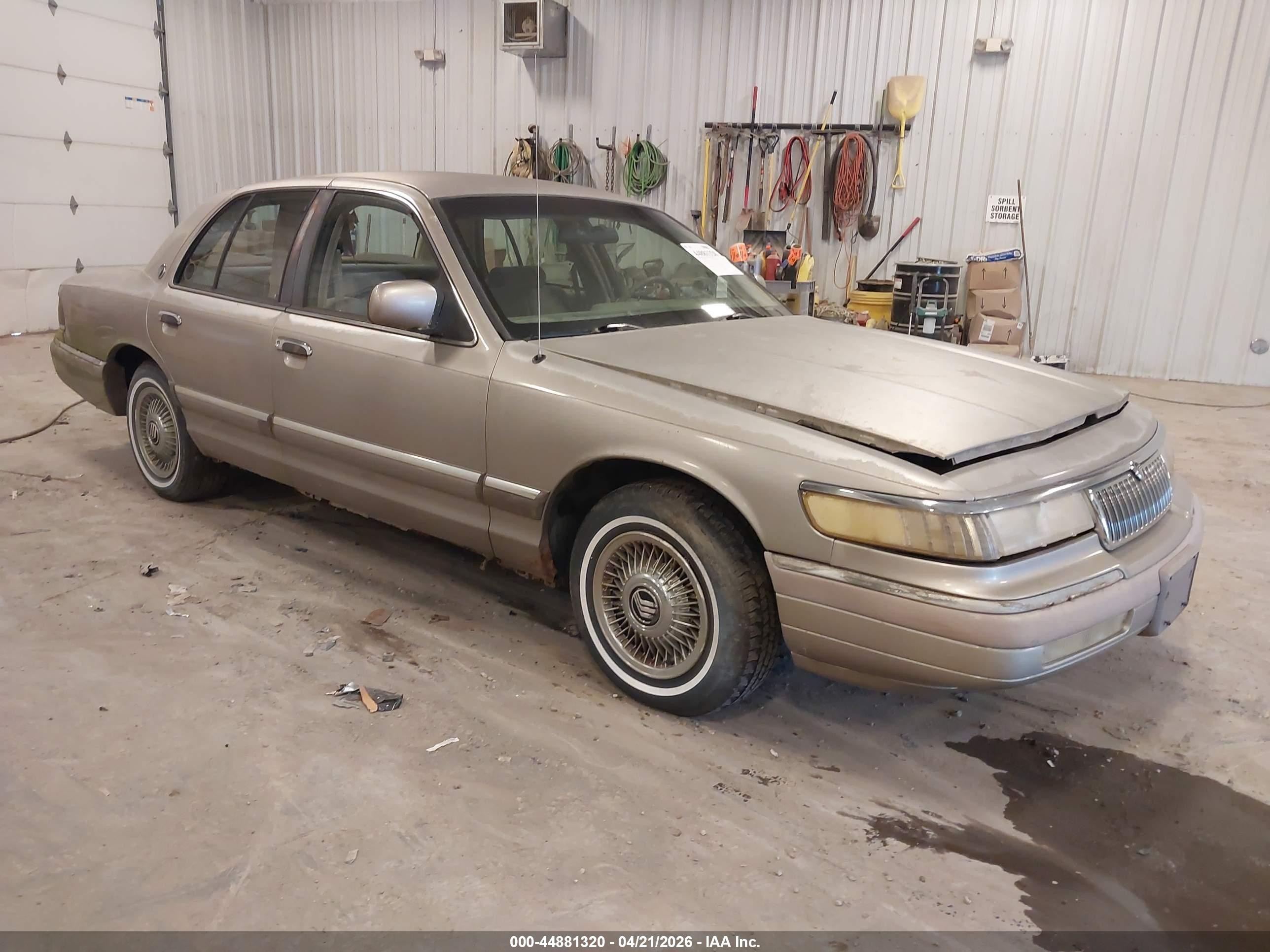 1994 Mercury Grand Marquis GS, VIN 2MELM74W2RX638224 — Обычный износ