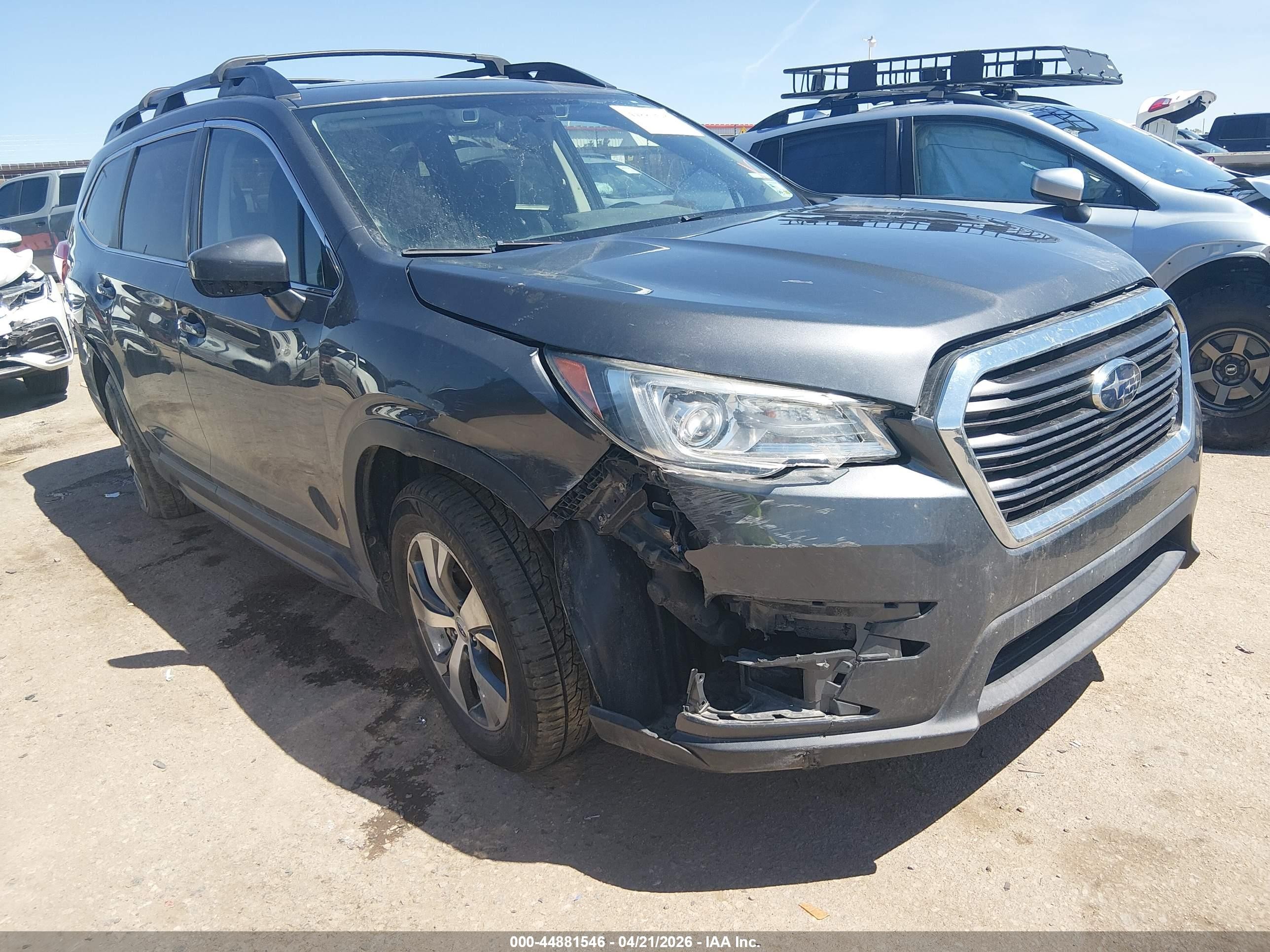 2021 Subaru Ascent Premium, VIN 4S4WMABD2M3442671 — Front end