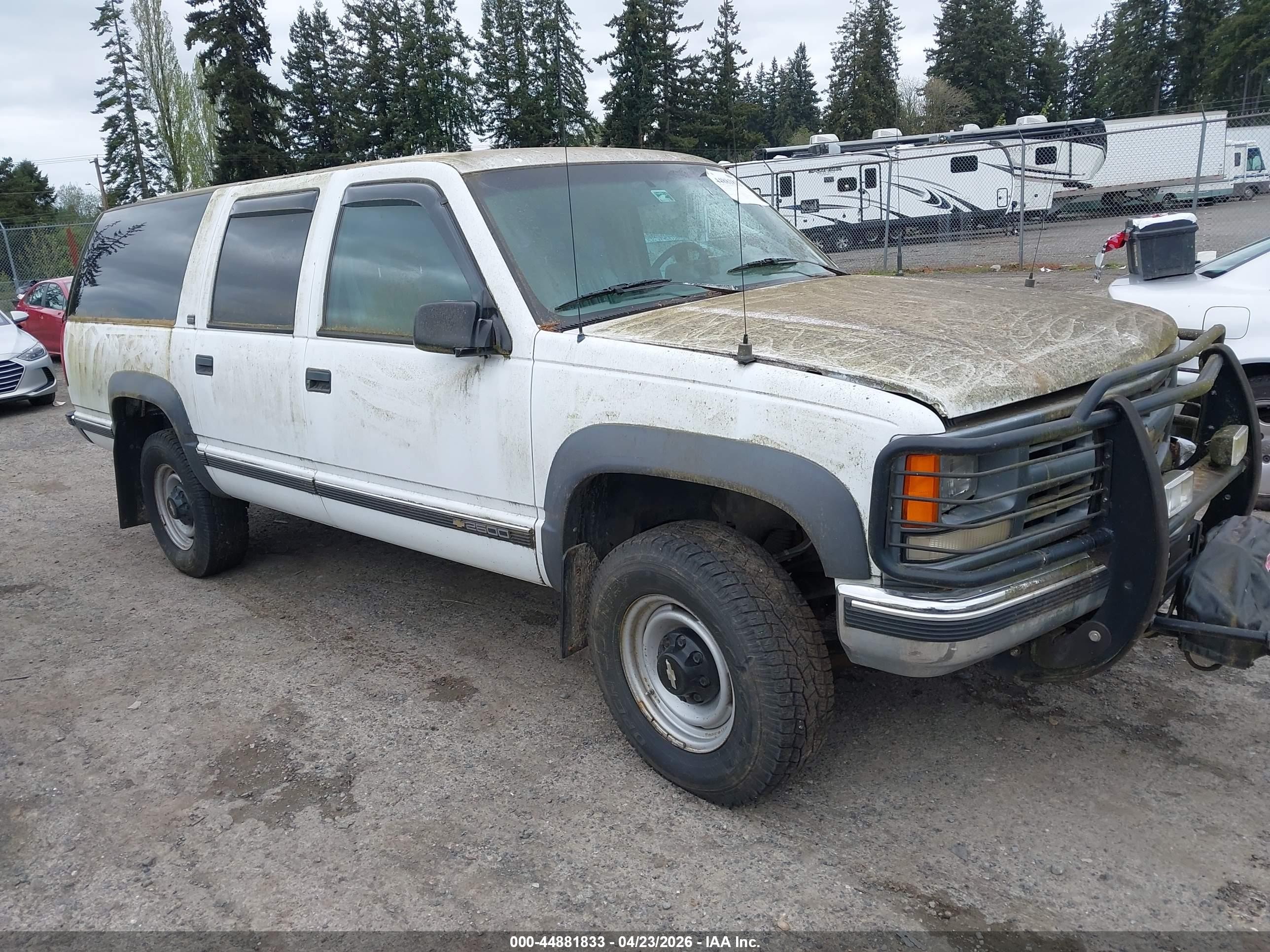1994 Chevrolet Suburban, VIN 1GNGK26K1RJ403075 — Normal wear