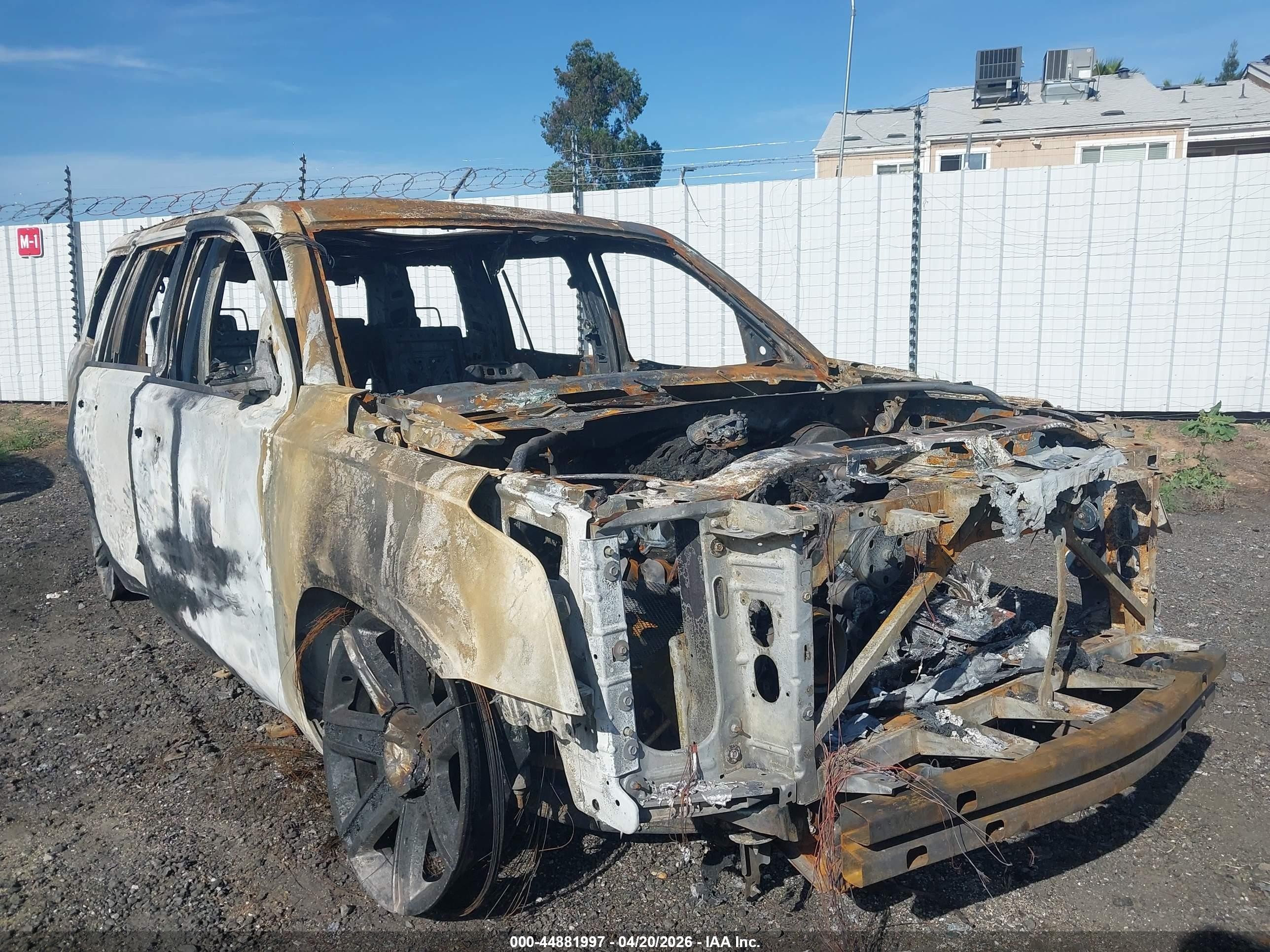 2018 Cadillac Escalade Luxury, VIN 1GYS4BKJ4JR101953 — Burn