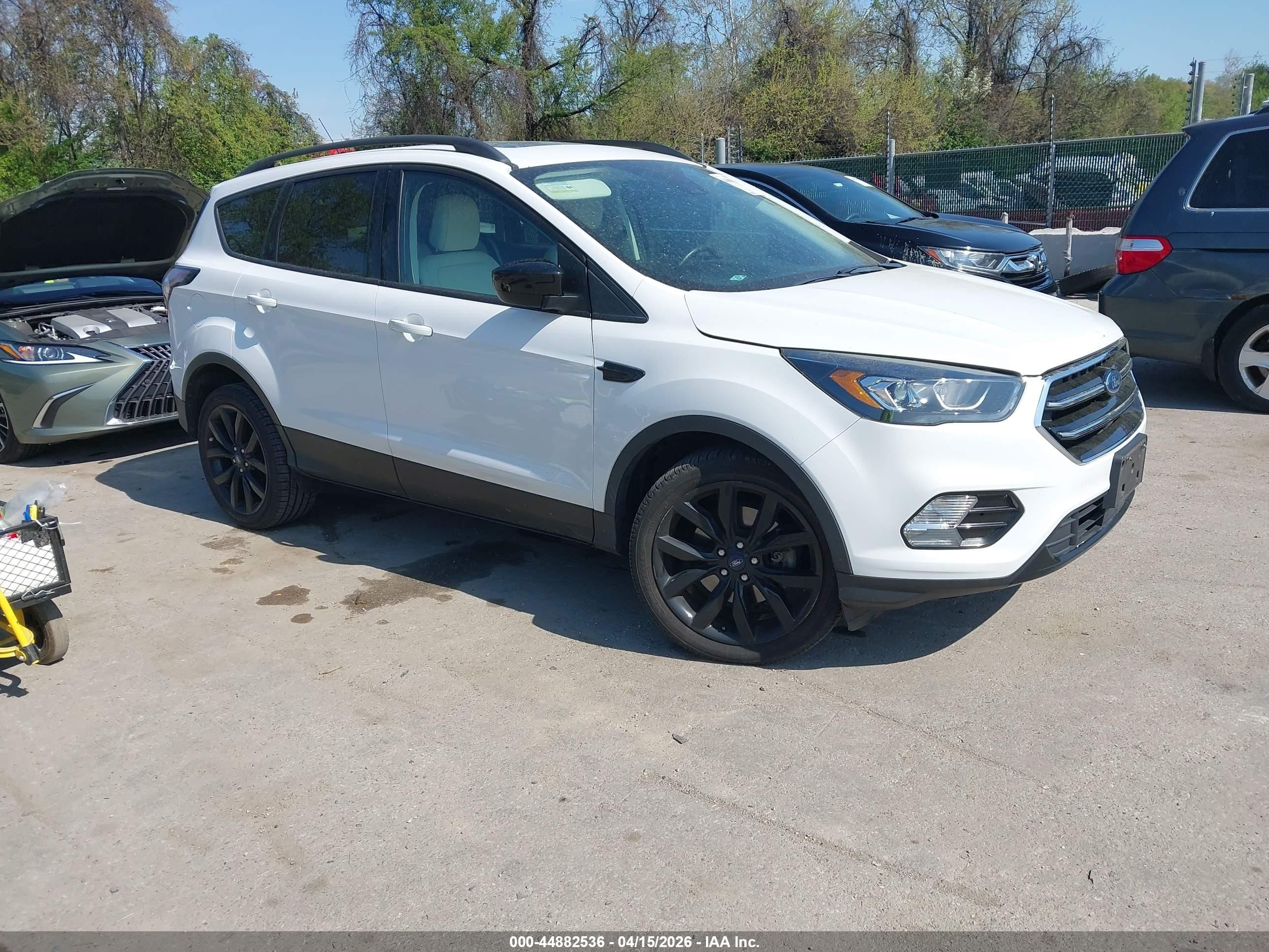2018 Ford Escape SEL, VIN 1FMCU9HD5JUC45122 — Normal wear