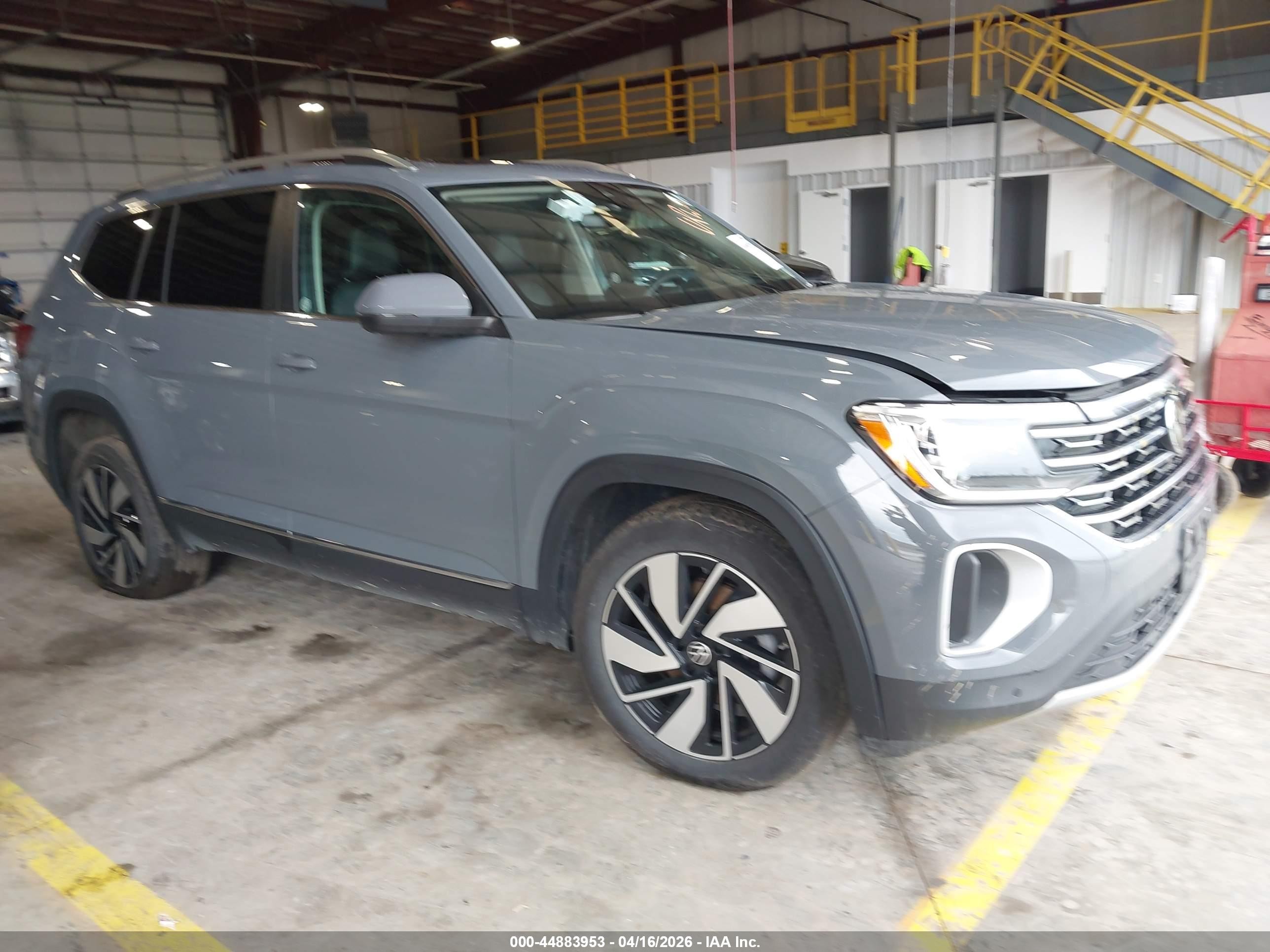 2025 Volkswagen Atlas SEL, VIN 1V2BR2CA5SC569991 — Перед