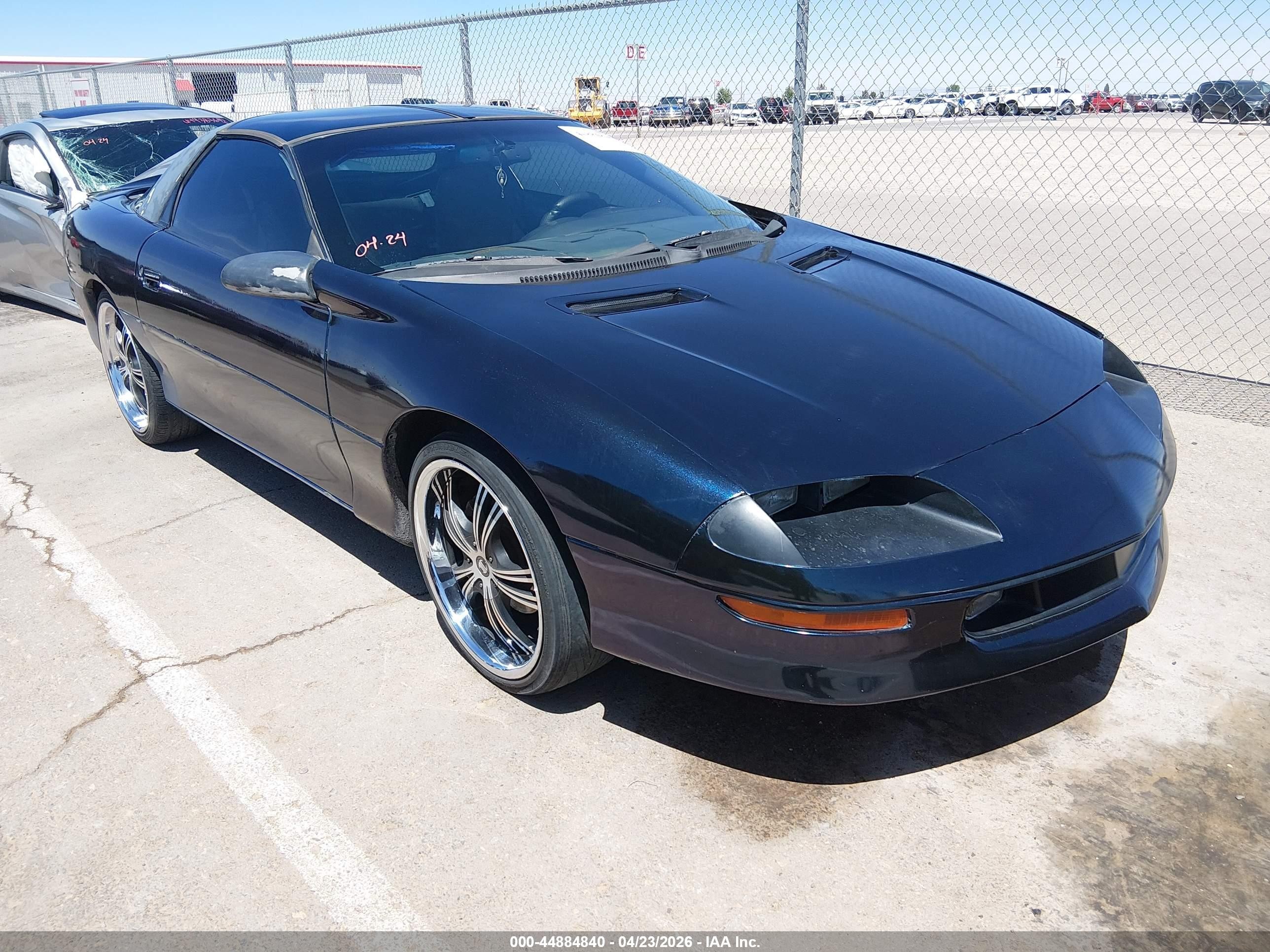 1995 Chevrolet Camaro, VIN 2G1FP22S7S2201128 — Rear end