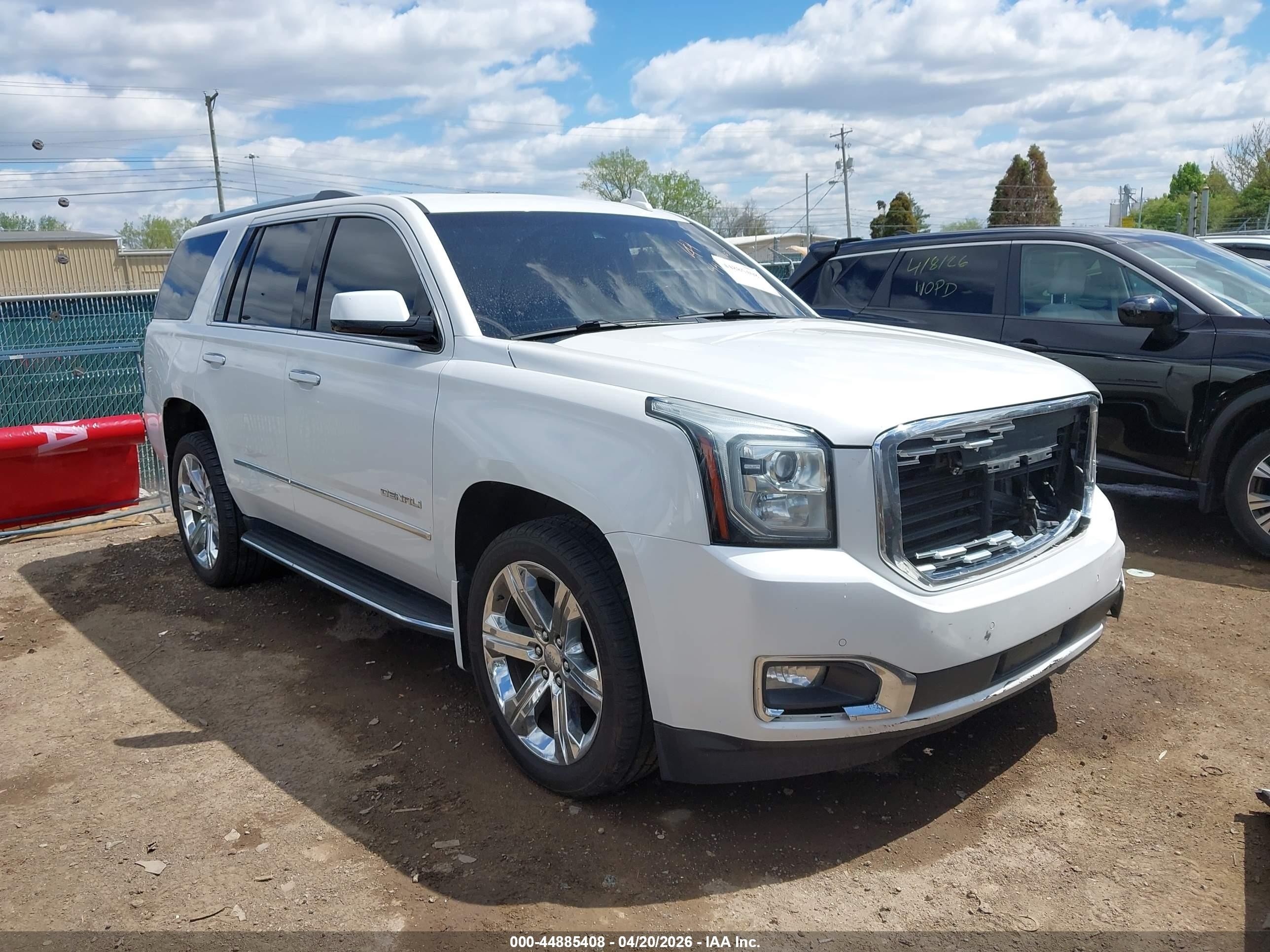 2018 GMC Yukon Denali, VIN 1GKS2CKJ9JR145095 — Перед