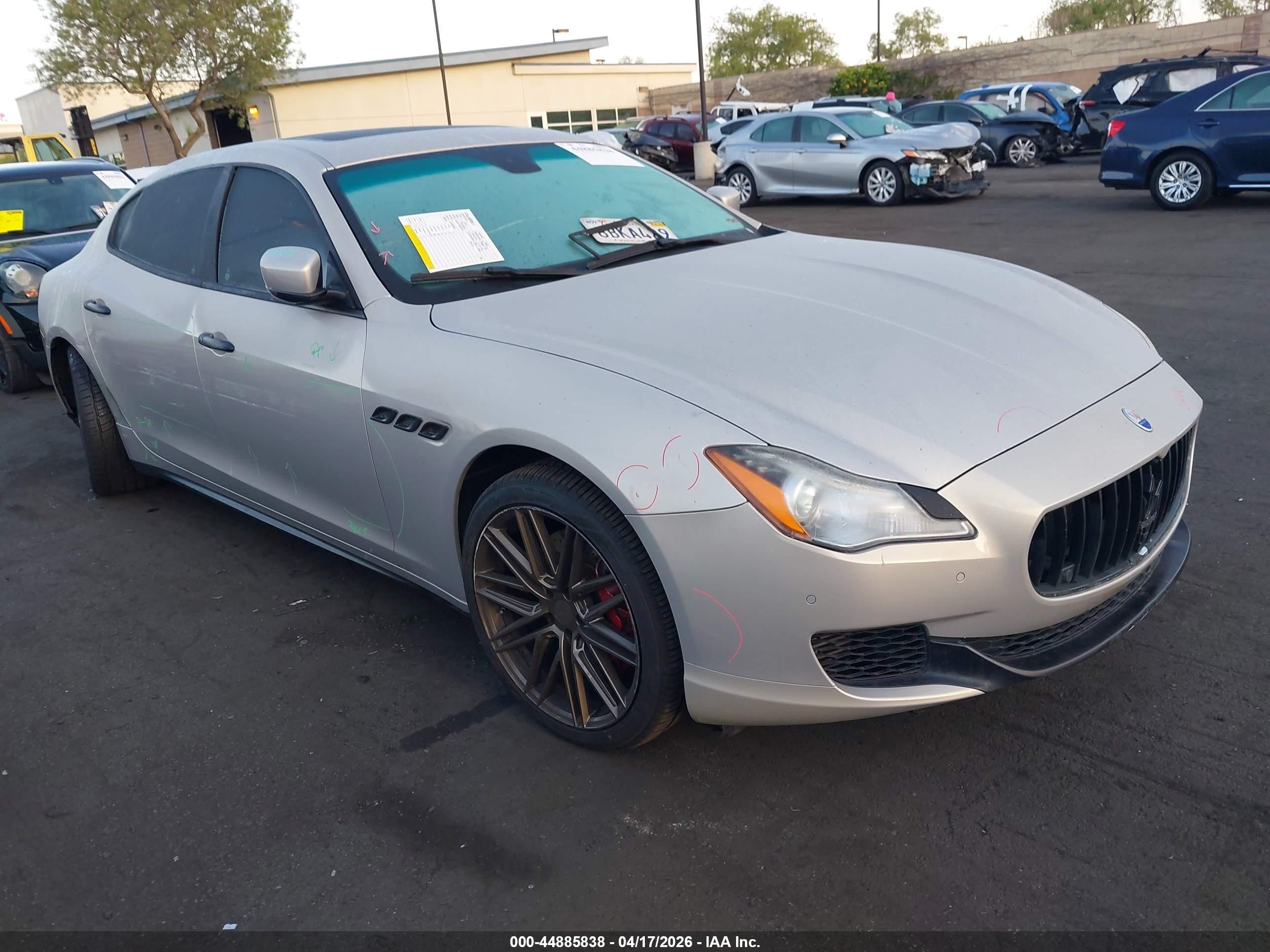 2014 Maserati Quattroporte S Q4, VIN ZAM56RRA3E1077799 — Бок