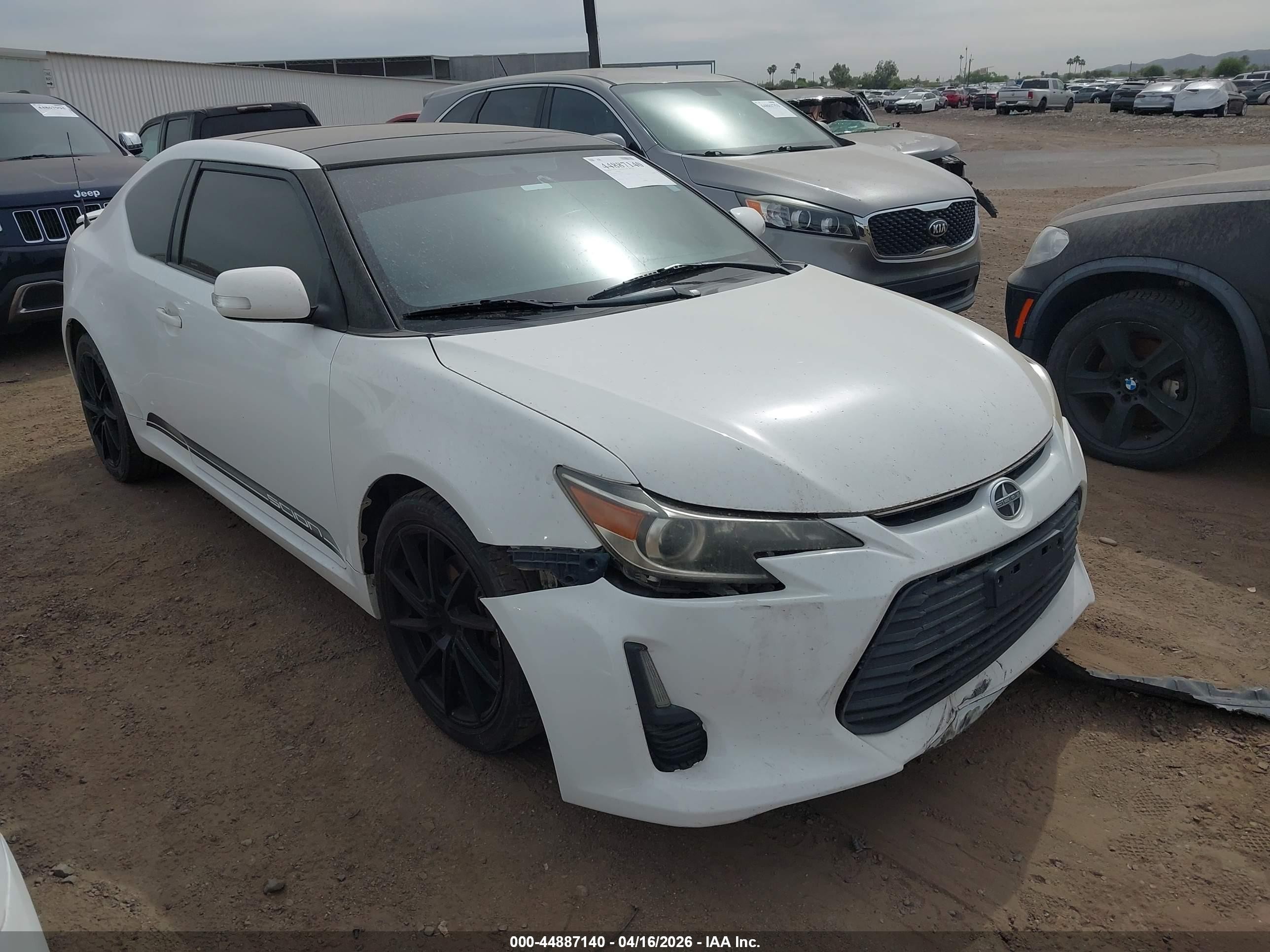 2014 Scion tC, VIN JTKJF5C76E3070898 — Normal wear