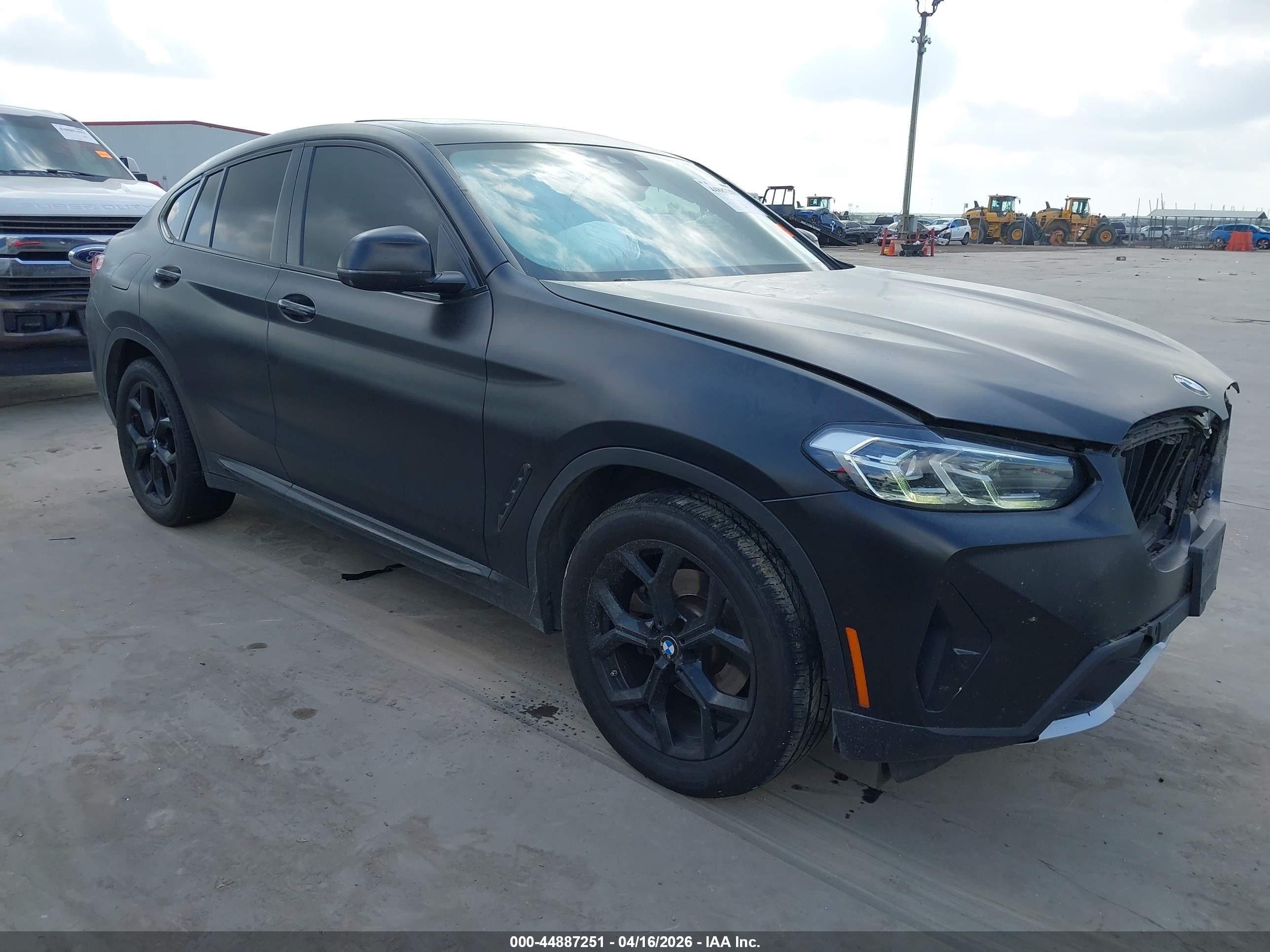 2022 BMW X4 xDrive30i, VIN 5UX33DT0XN9L91196 — Front end
