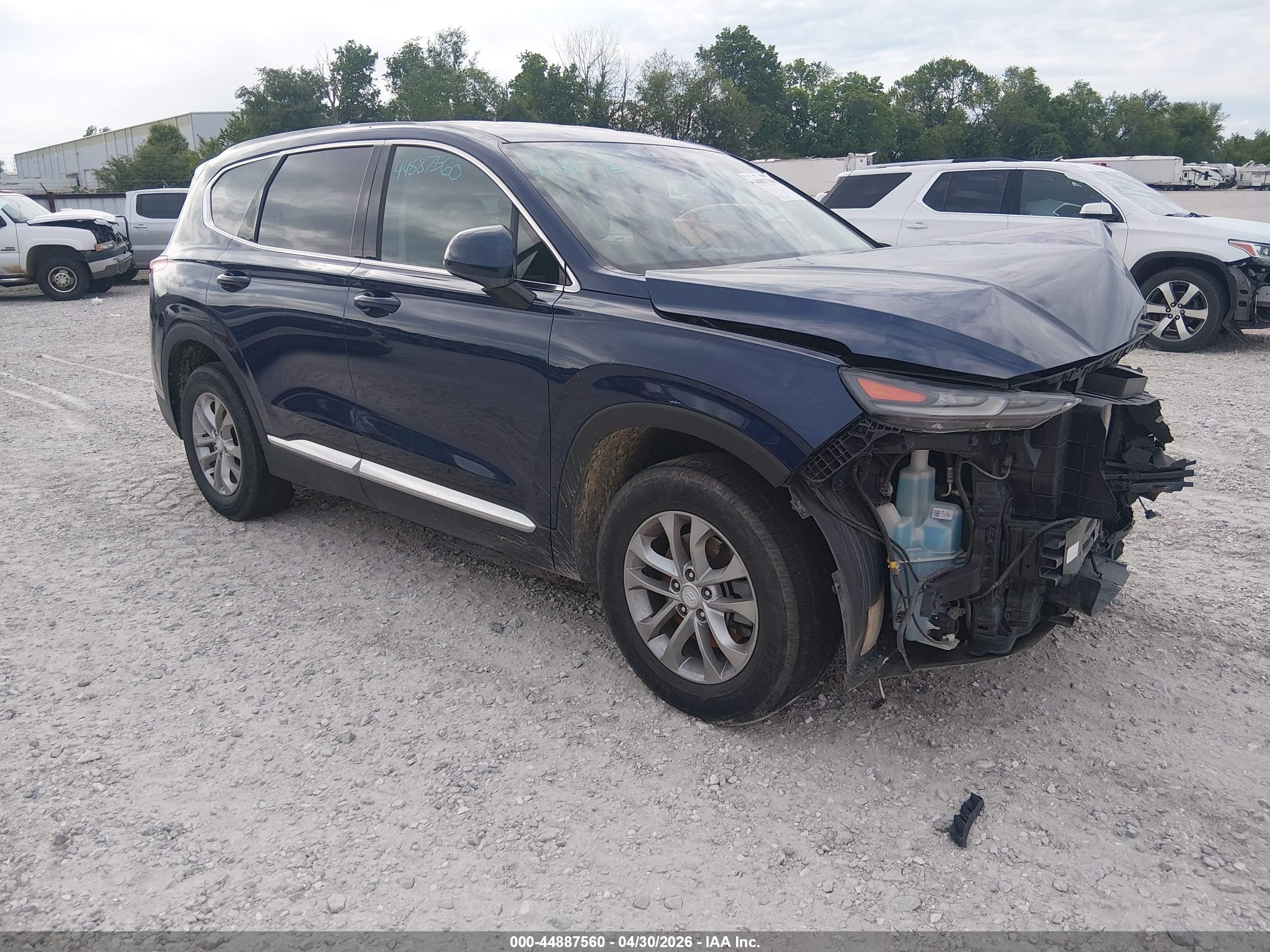 2020 Hyundai Santa Fe SEL, VIN 5NMS33ADXLH163178 — Front end