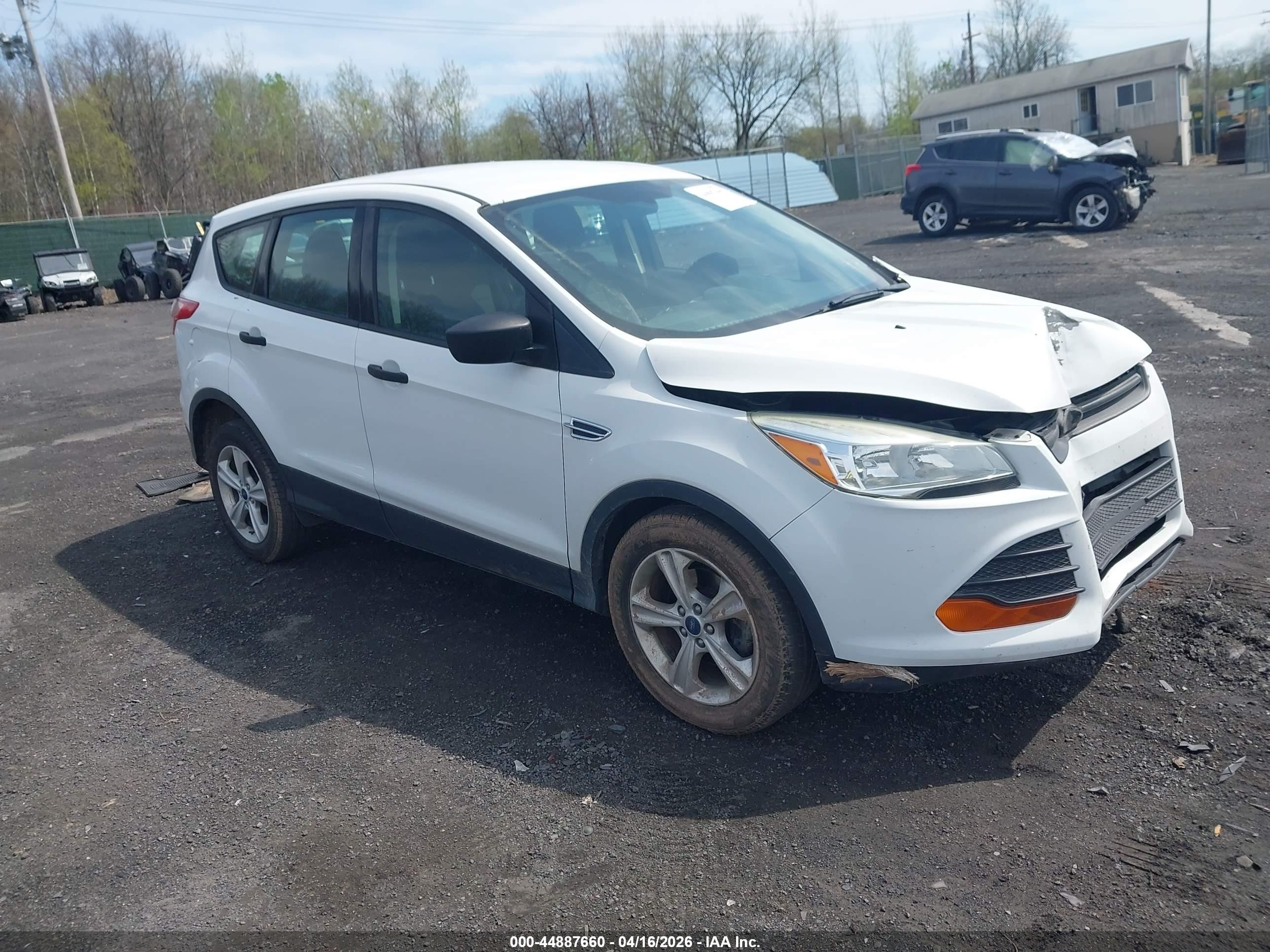 2015 Ford Escape S, VIN 1FMCU0F73FUC57026 — Front end
