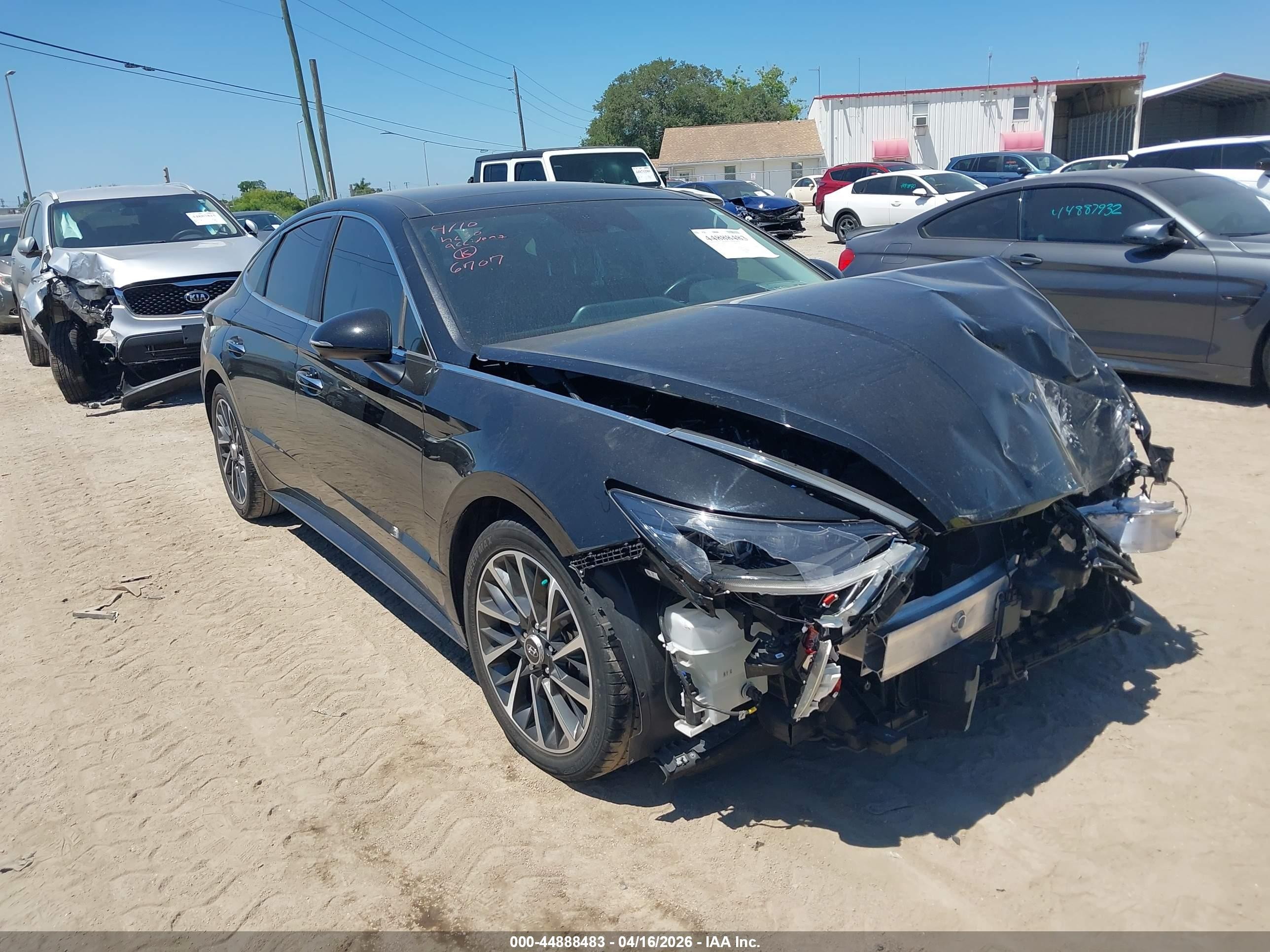2022 Hyundai Sonata Limited, VIN KMHL34J22NA236707 — Перед