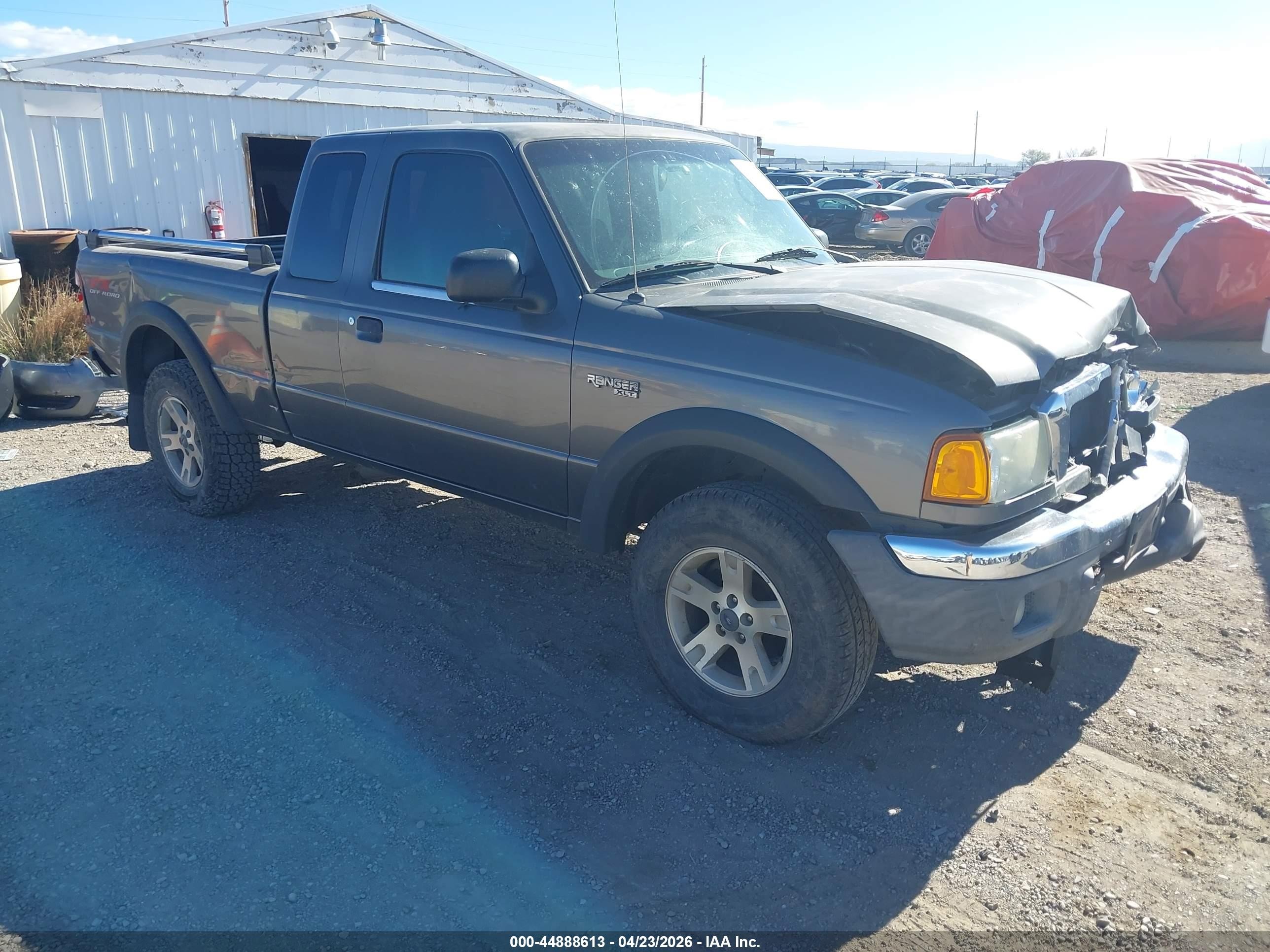 2004 Ford Ranger XL Fleet, VIN 1FTZR45E34PA86099 — Front end