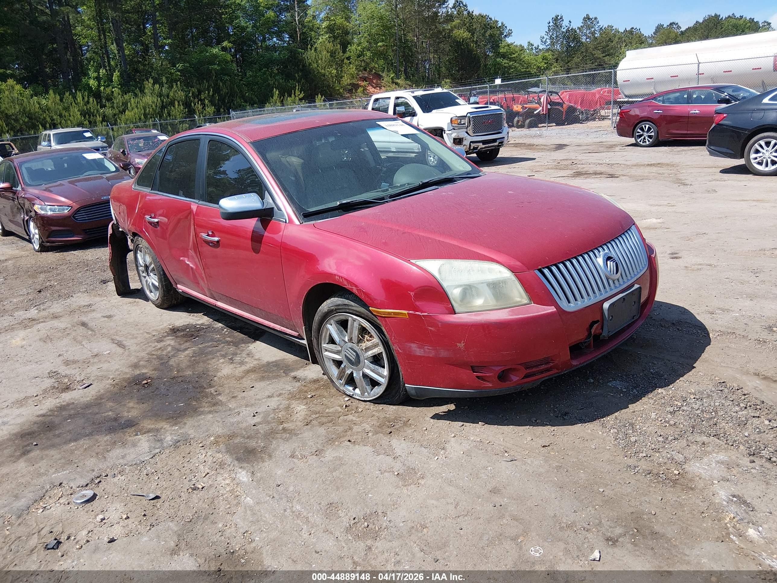 2009 Mercury Sable Premier, VIN 1MEHM42W79G632304 — Side