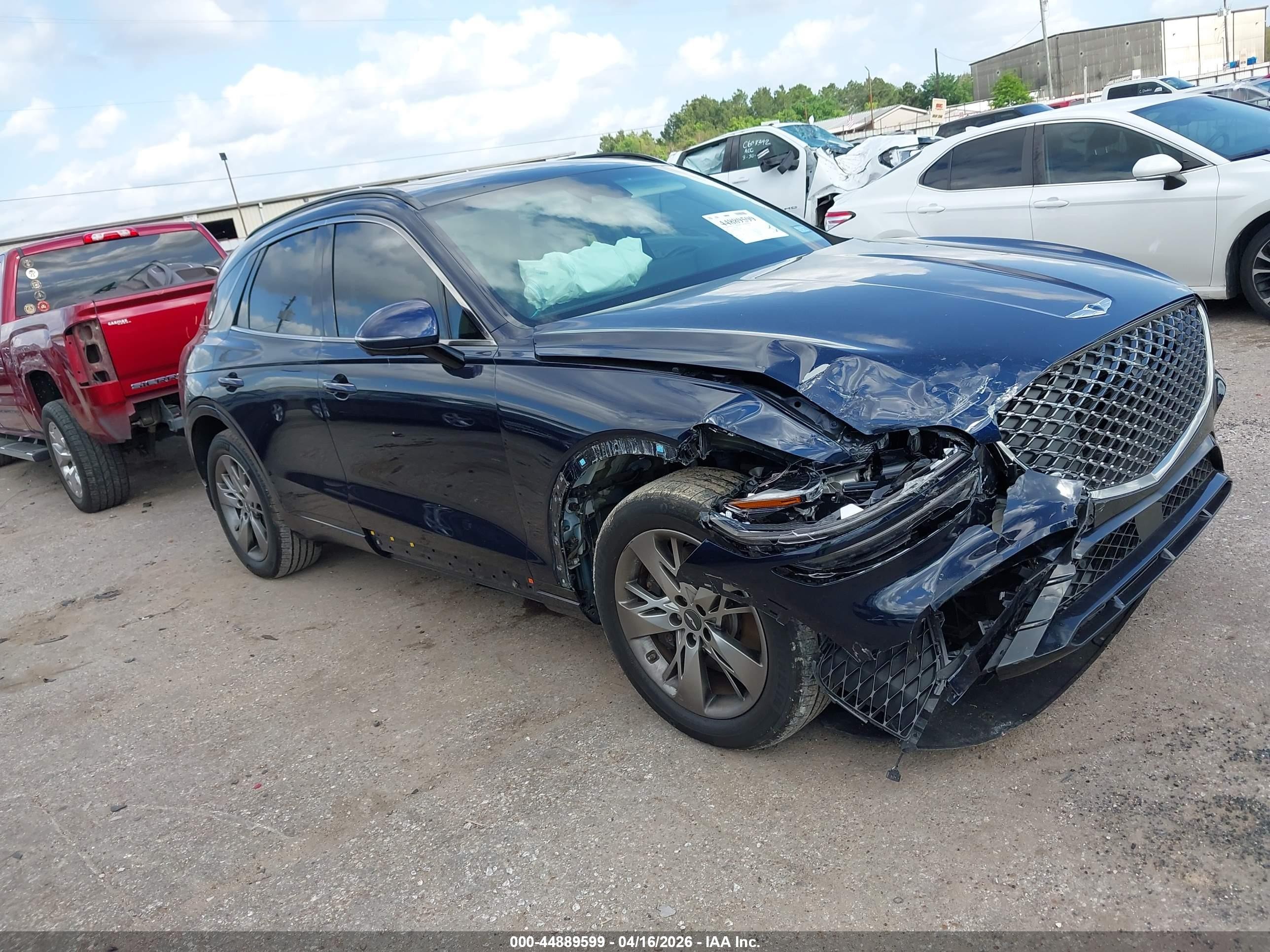 2022 Genesis GV70 Sport, VIN KMUMCDTC5NU073867 — Front end