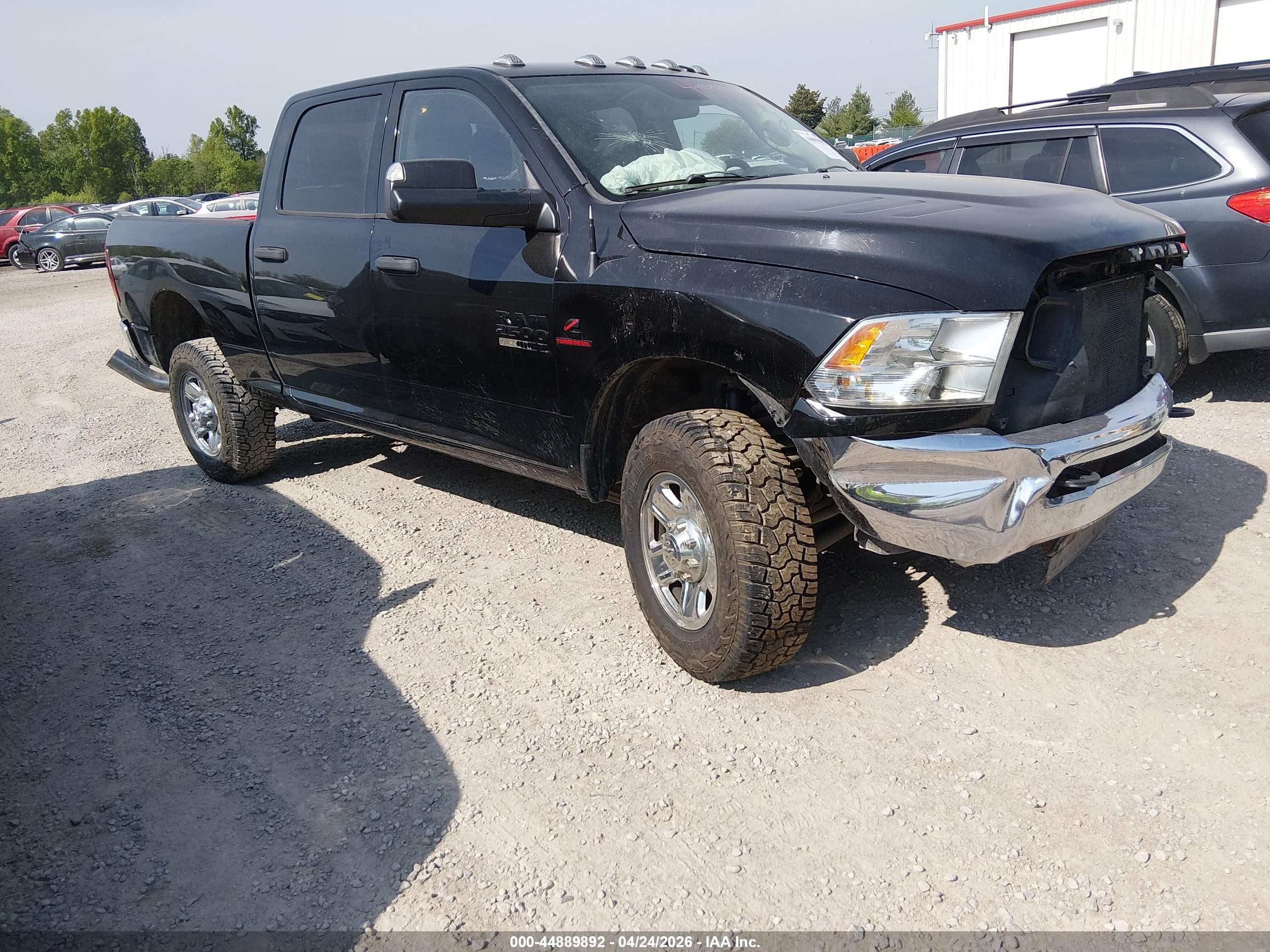 2014 Ram 2500 Tradesman, VIN 3C6UR5CL4EG212288 — Front end