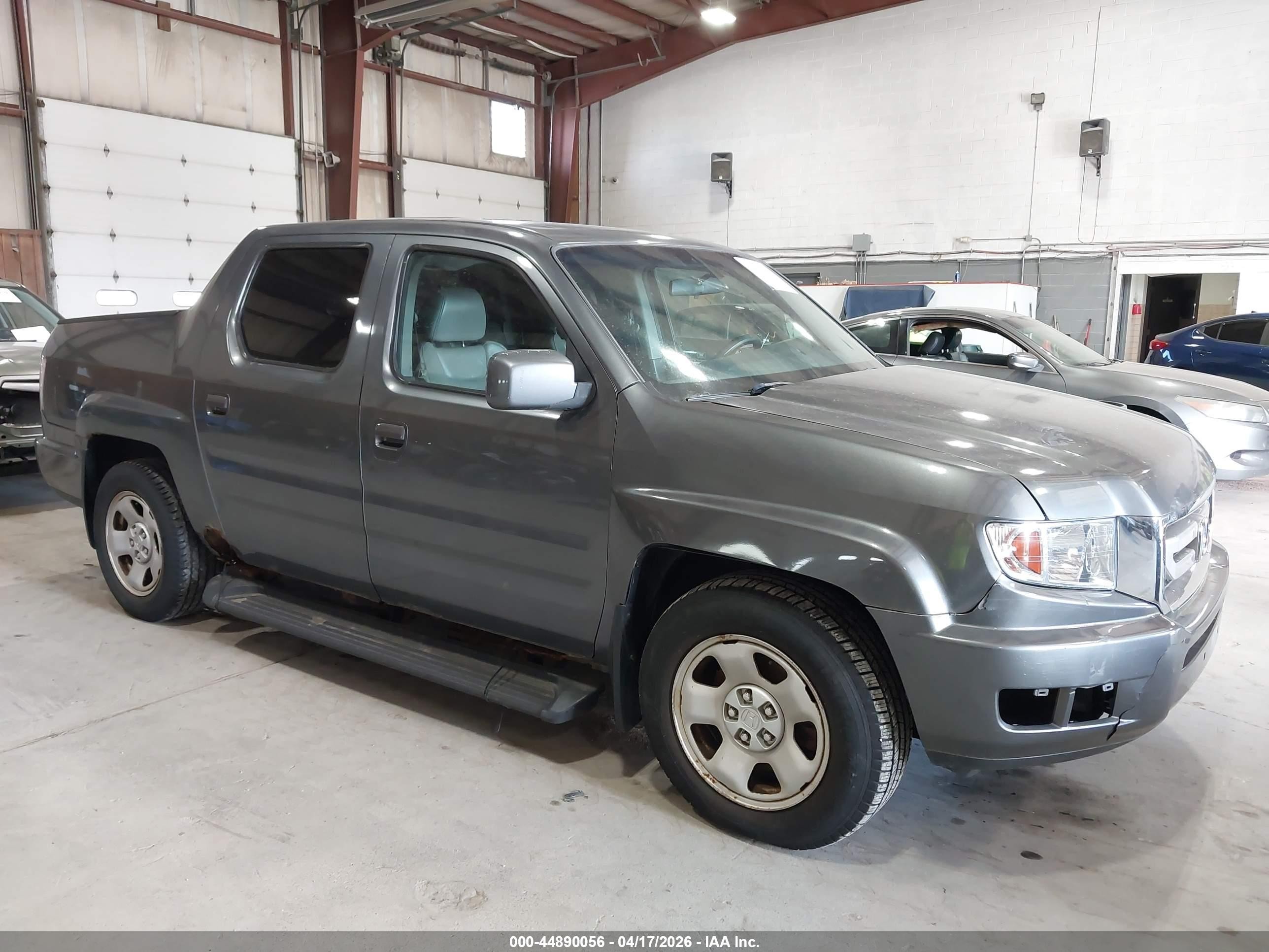 2010 Honda Ridgeline RTL, VIN 5FPYK1F54AB001782 — Auction photo