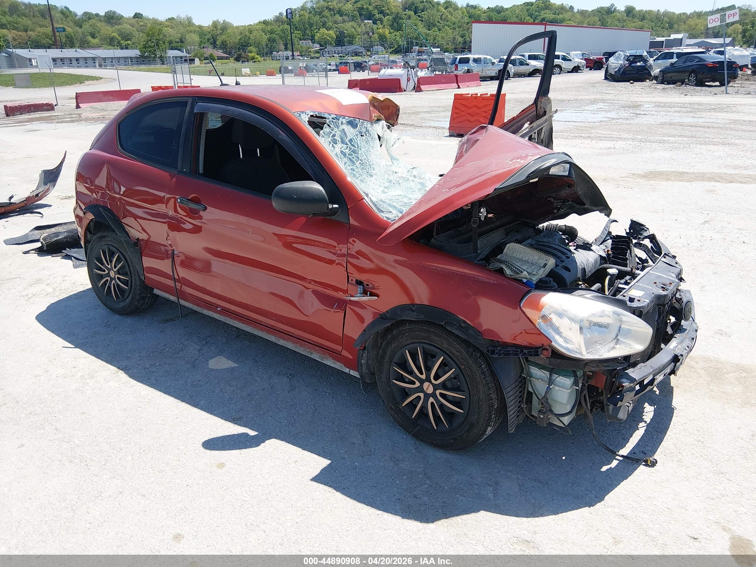 2011 Hyundai Accent GL, VIN KMHCM3AC3BU188483 — Перед