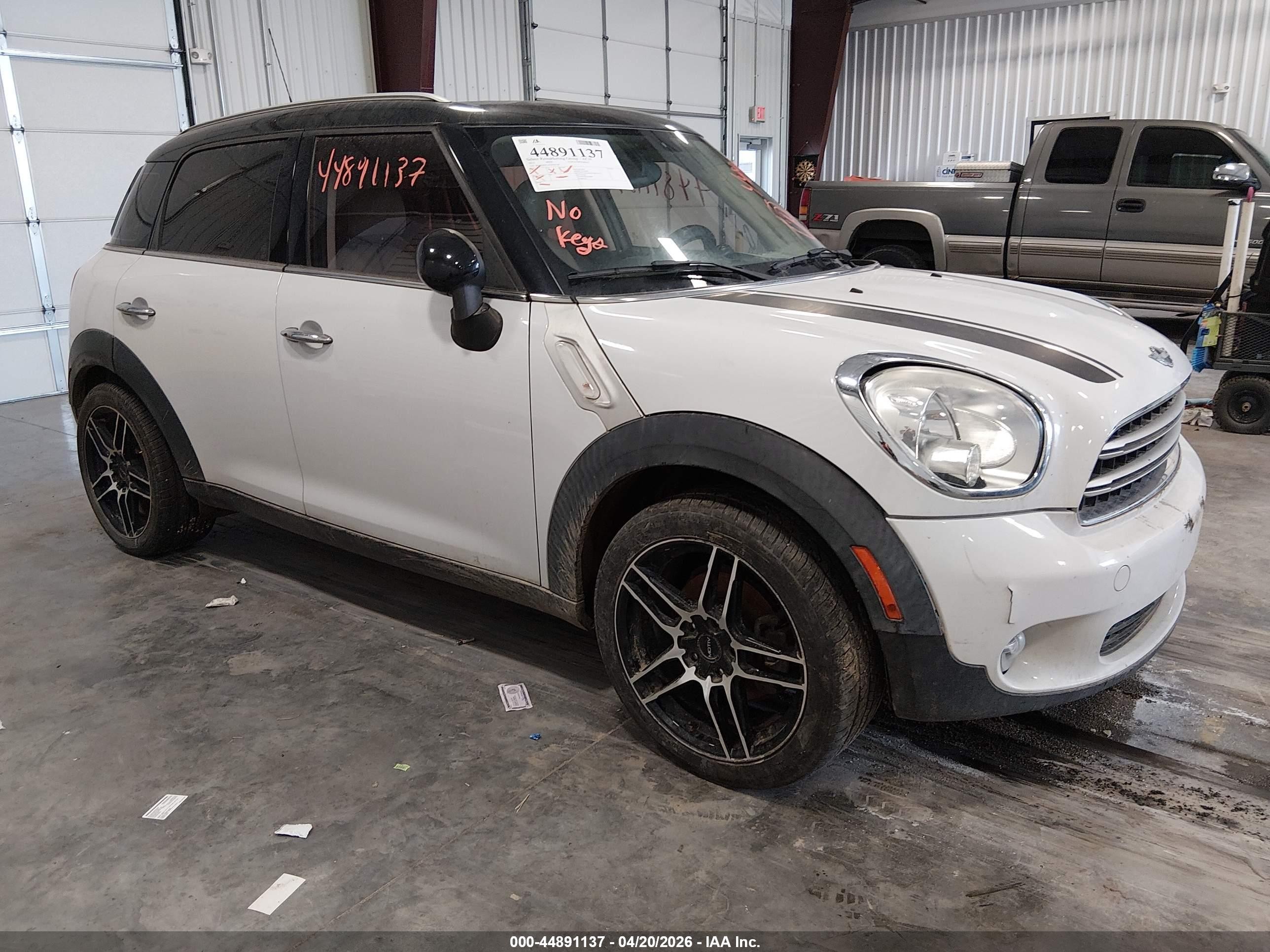 2015 MINI Countryman, VIN WMWZB3C56FWR43183 — Front end