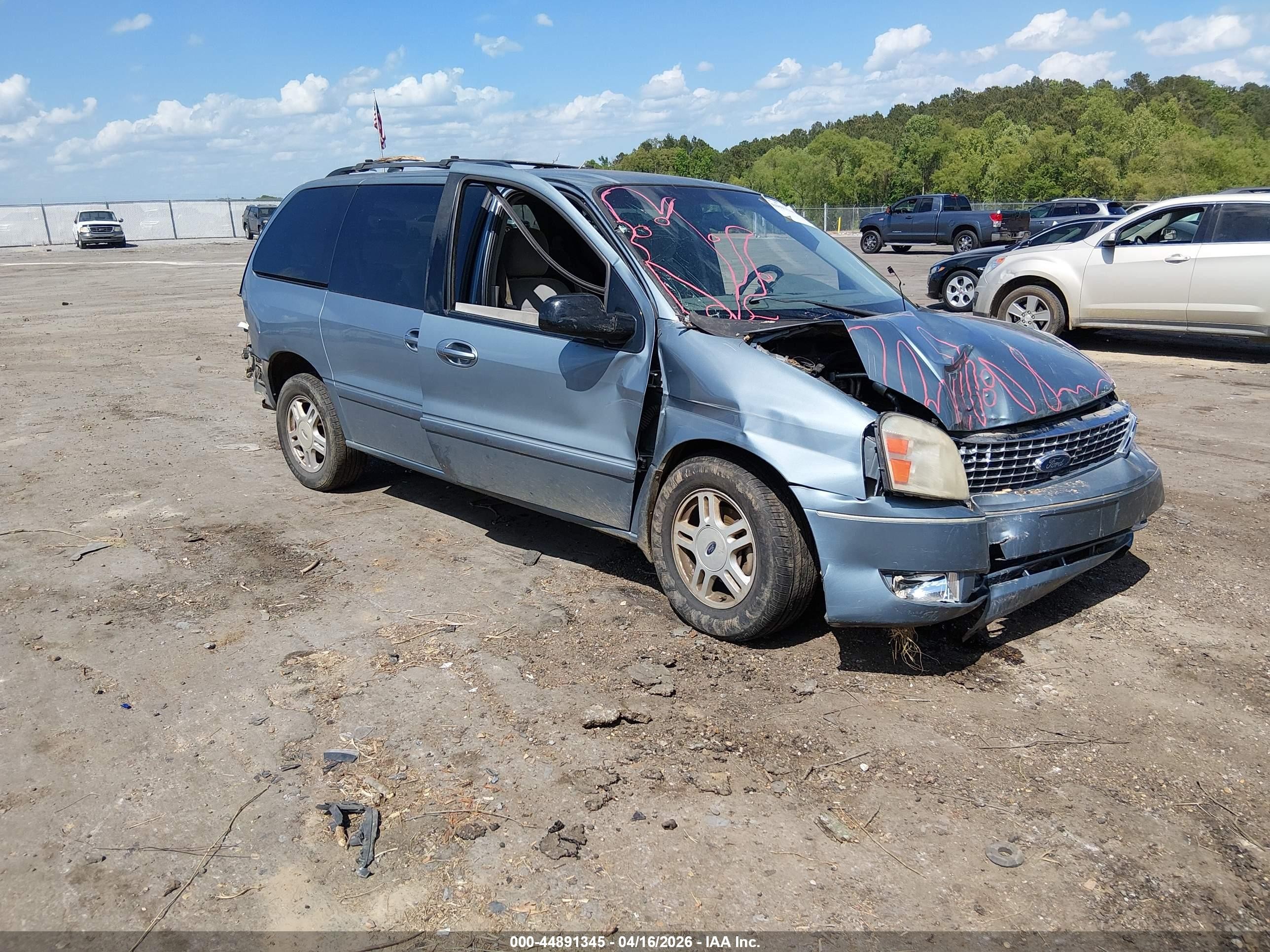 2004 Ford Freestar SEL, VIN 2FMZA52204BA22158 — All over