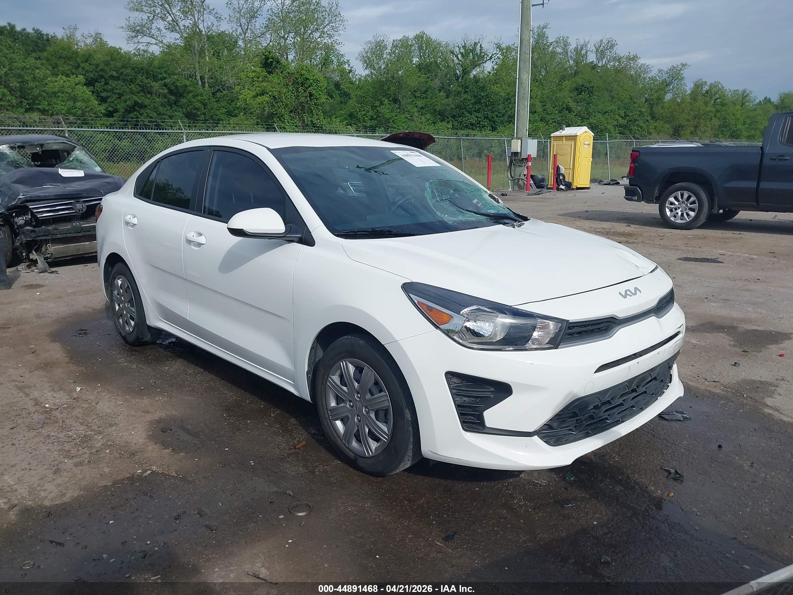 2023 Kia Rio S, VIN 3KPA24AD5PE598319 — Front end