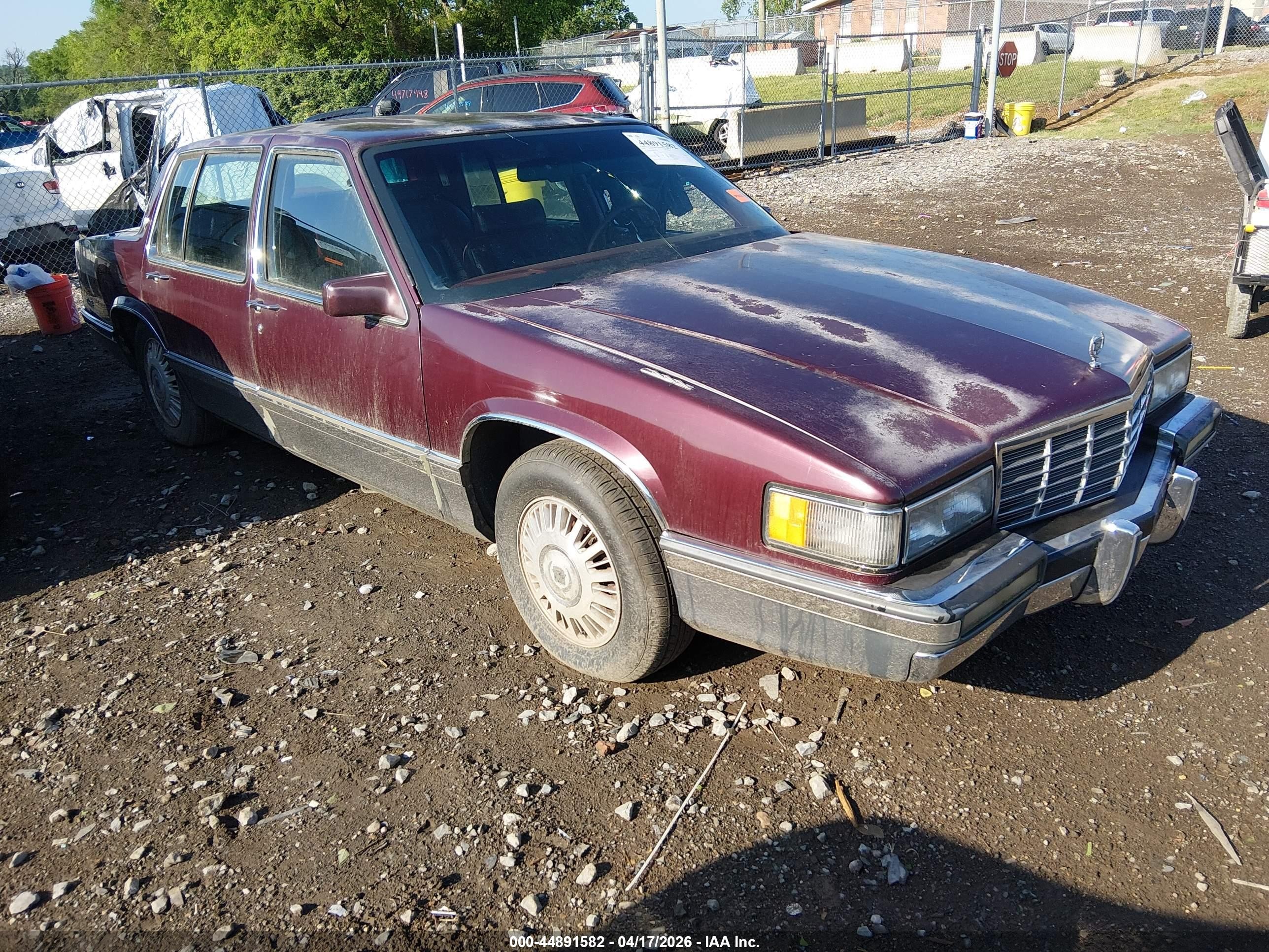 1992 Cadillac DeVille, VIN 1G6CD53B3N4312134 — Обычный износ
