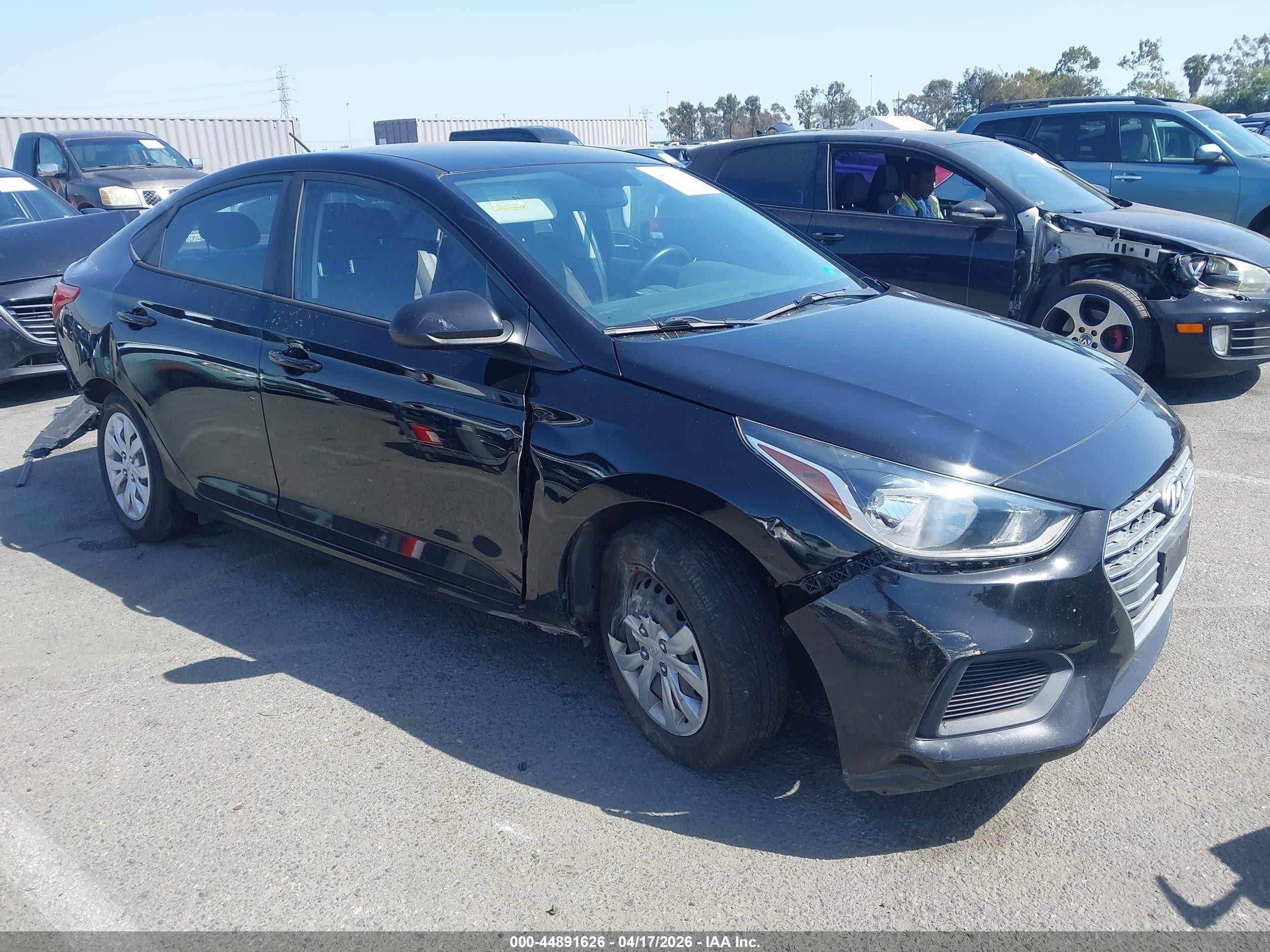 2019 Hyundai Accent SEL, VIN 3KPC24A35KE067727 — Side