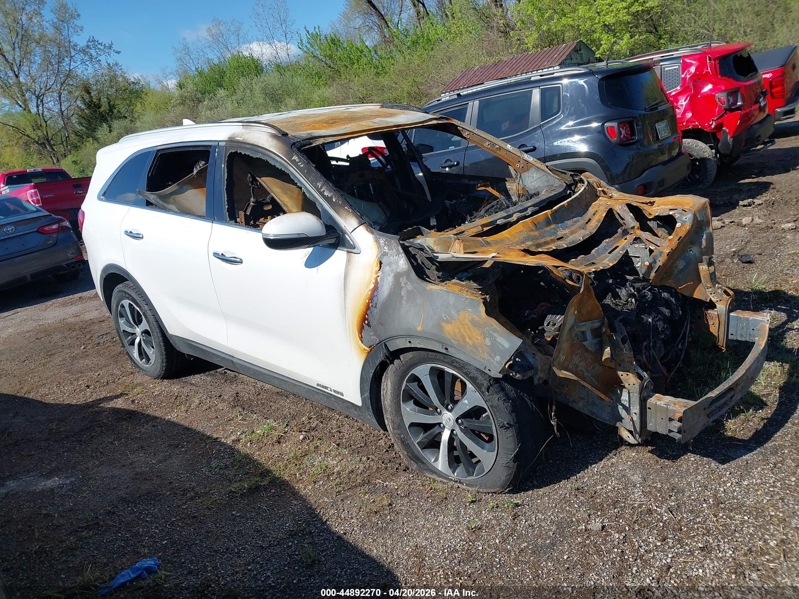 2016 Kia Sorento EX, VIN 5XYPHDA5XGG004893 — Burn
