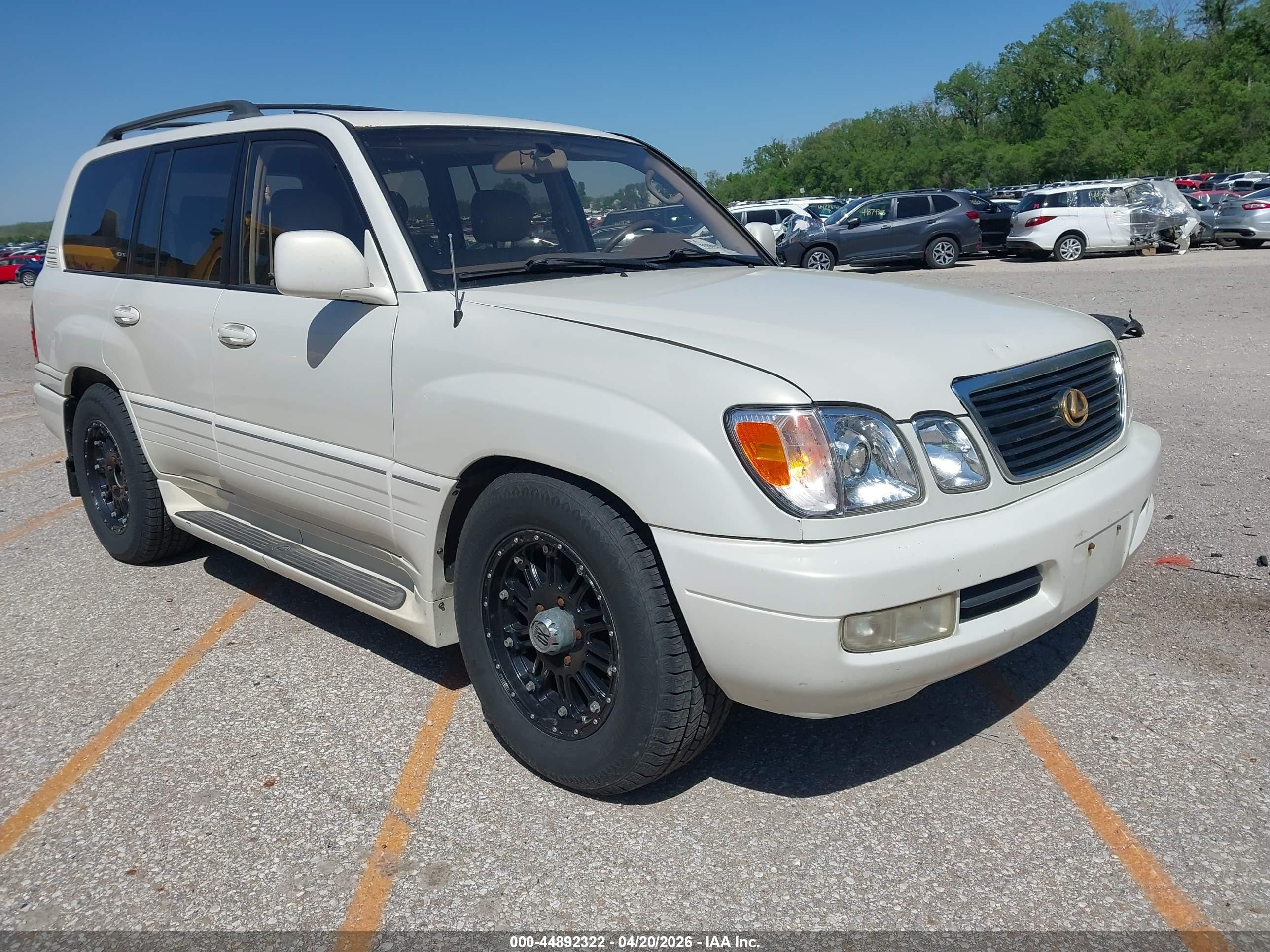1999 Lexus LX 470, VIN JT6HT00W5X0049792 — Normal wear