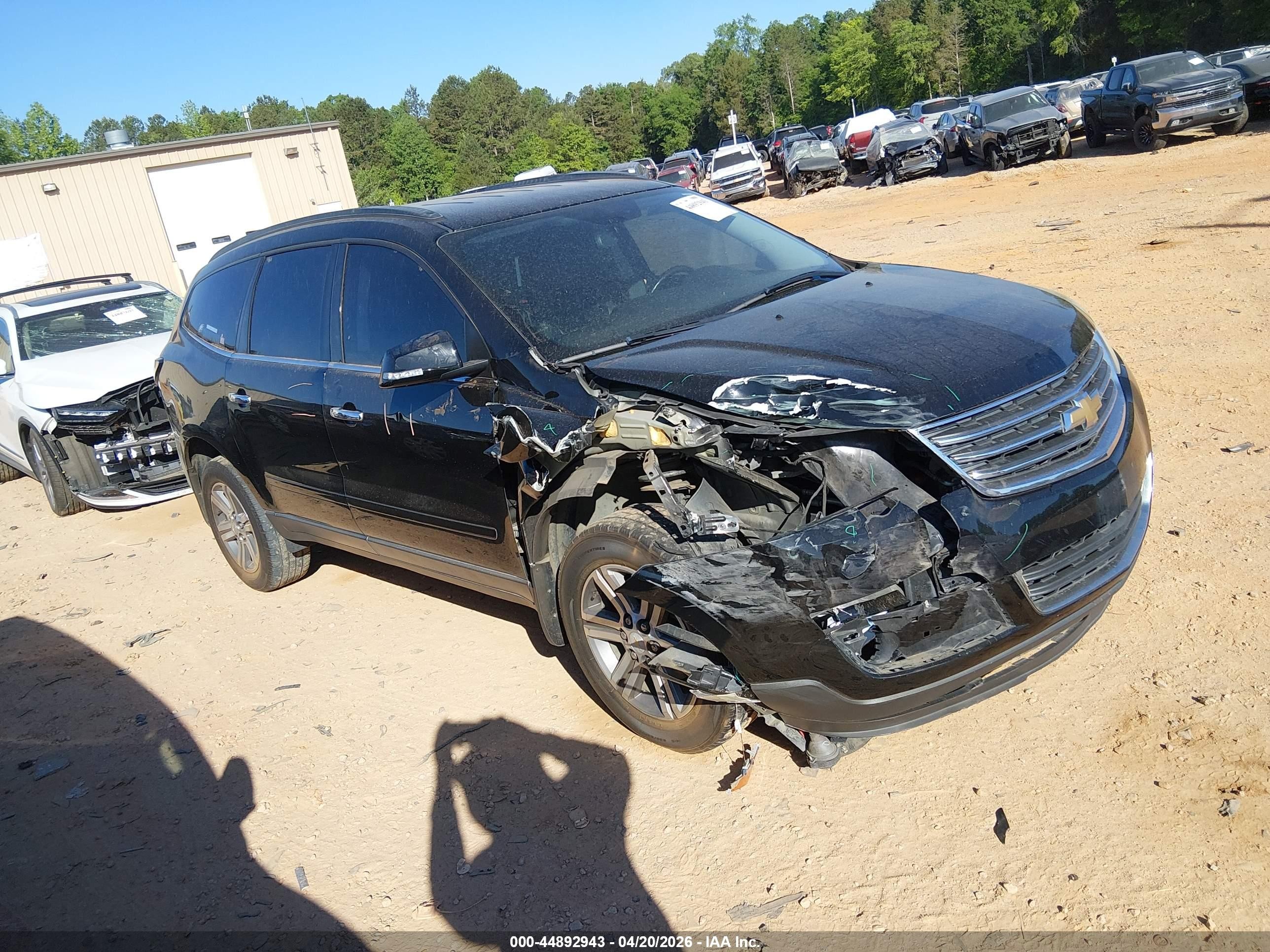 2017 Chevrolet Traverse LT, VIN 1GNKVGKD1HJ144334 — Front end