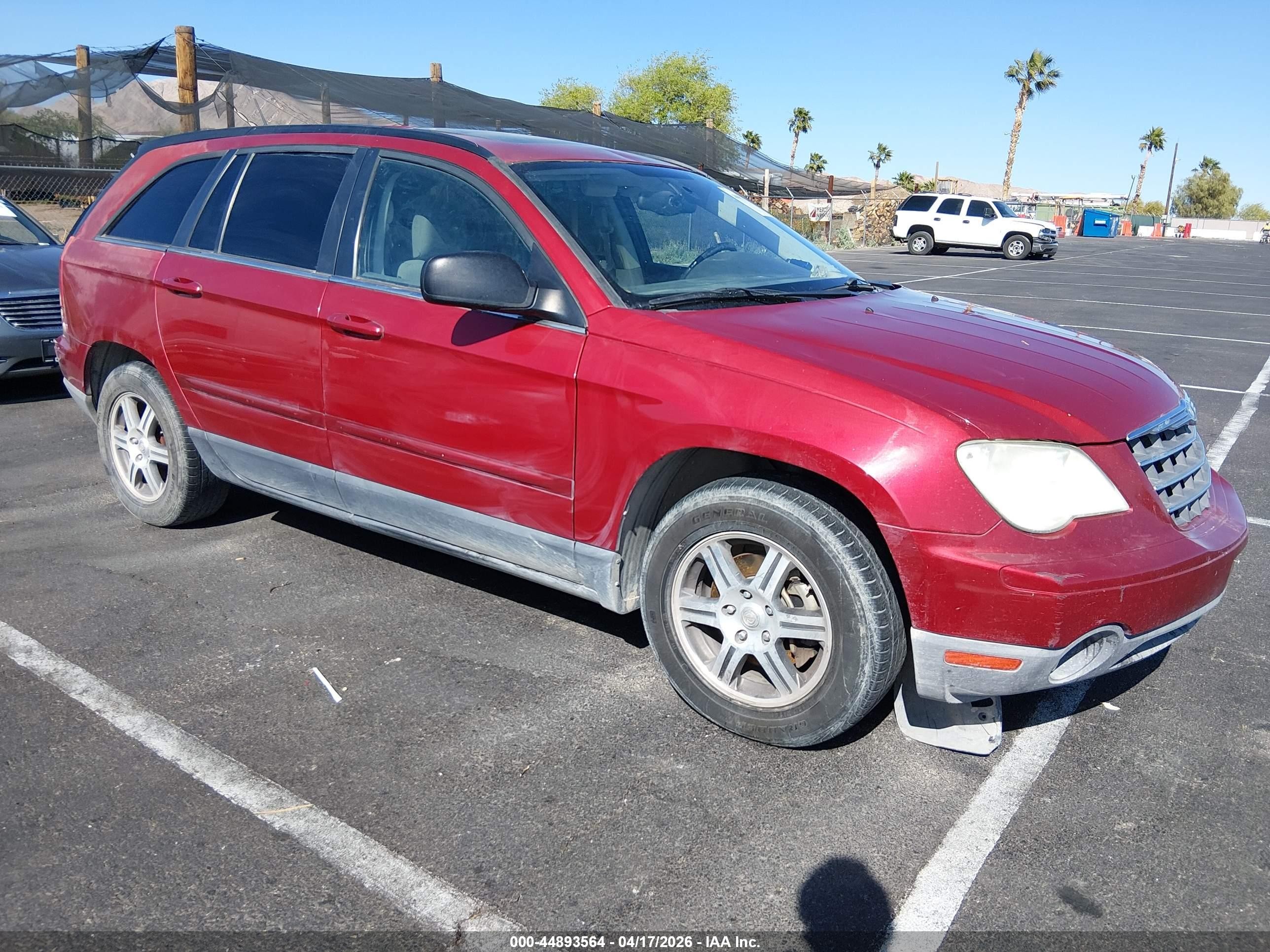 2008 Chrysler Pacifica Touring, VIN 2A8GM68X48R627690 — Normal wear