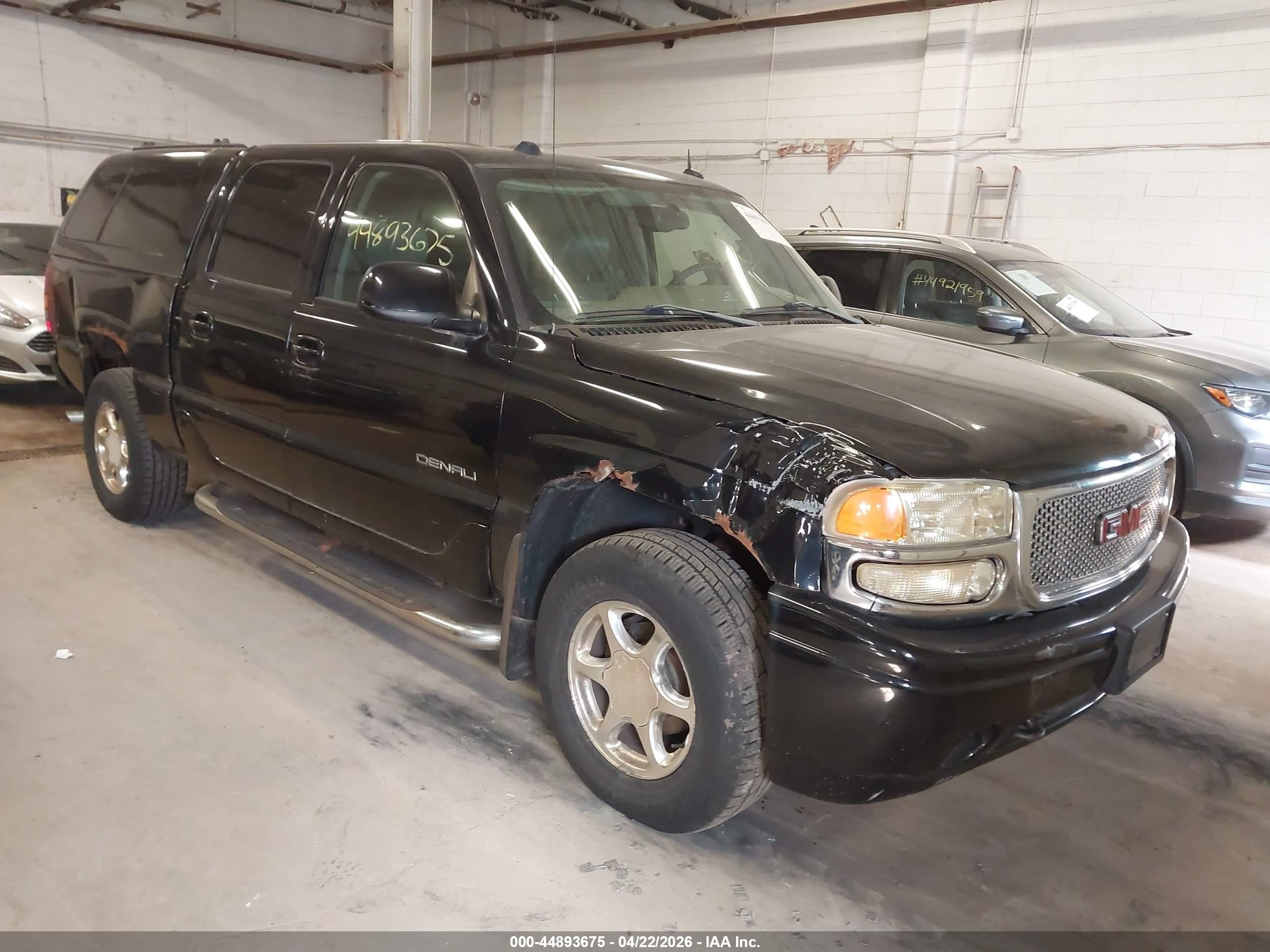 2005 GMC Sierra Denali, VIN 2GTEK63N651357334 — Normal wear