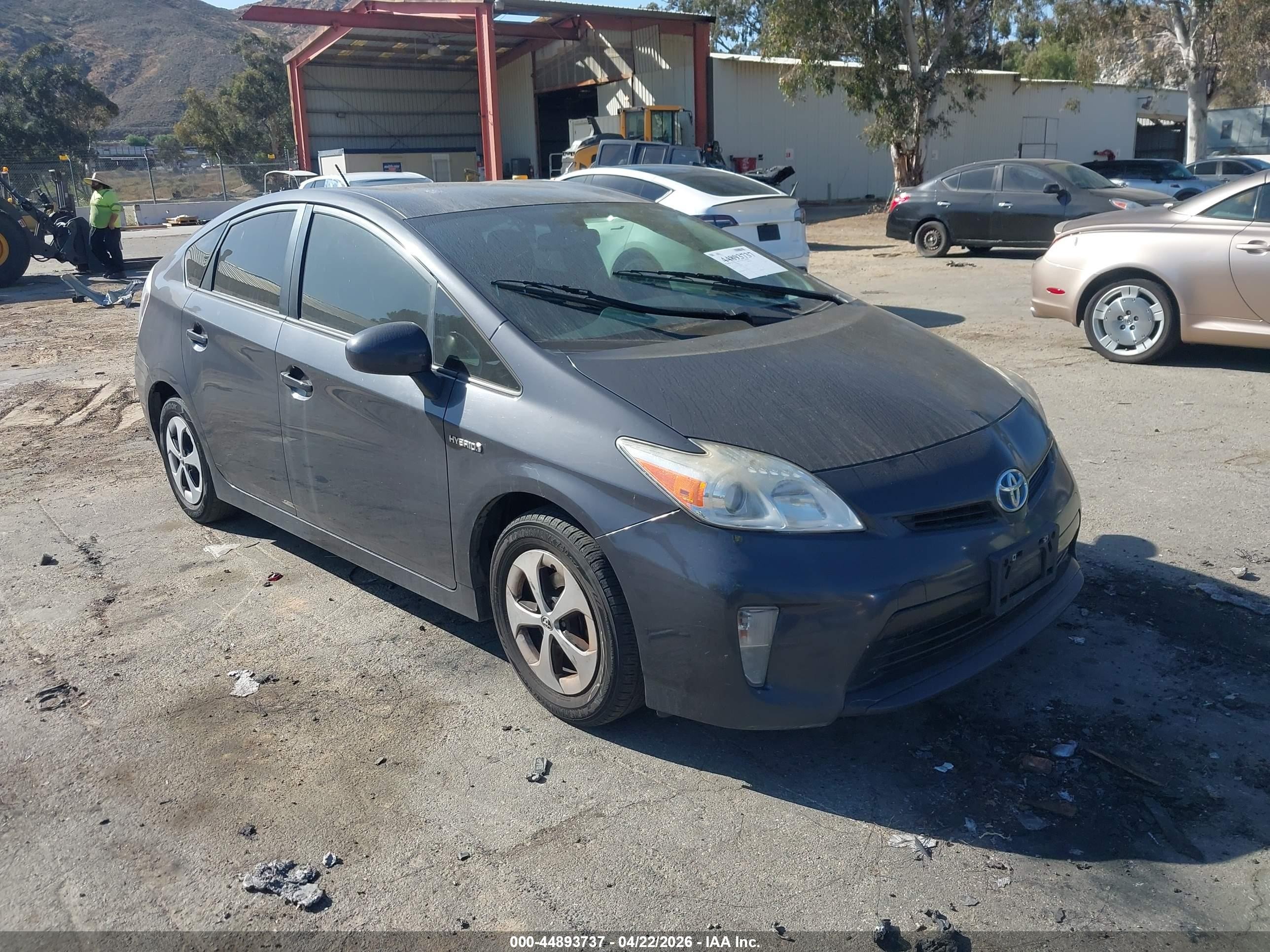 2015 Toyota Prius Two, VIN JTDKN3DU5F1935669 — Normal wear
