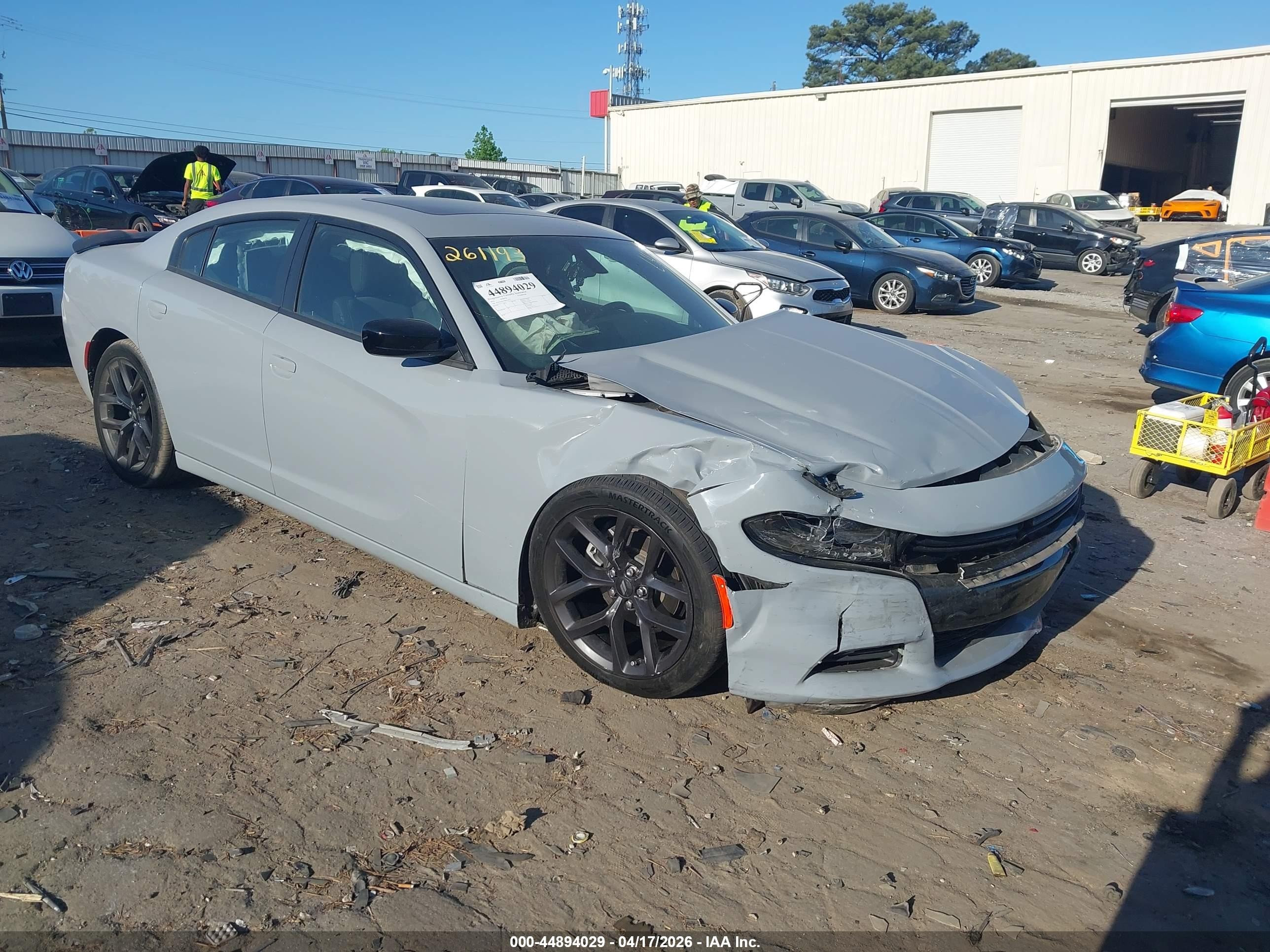 2021 Dodge Charger SXT, VIN 2C3CDXBG2MH616115 — Front end