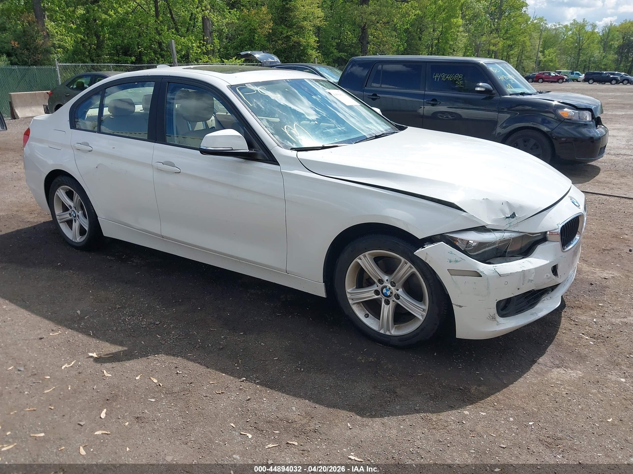2014 BMW 3 Series 328i xDrive, VIN WBA3B5G51ENS06344 — Front end