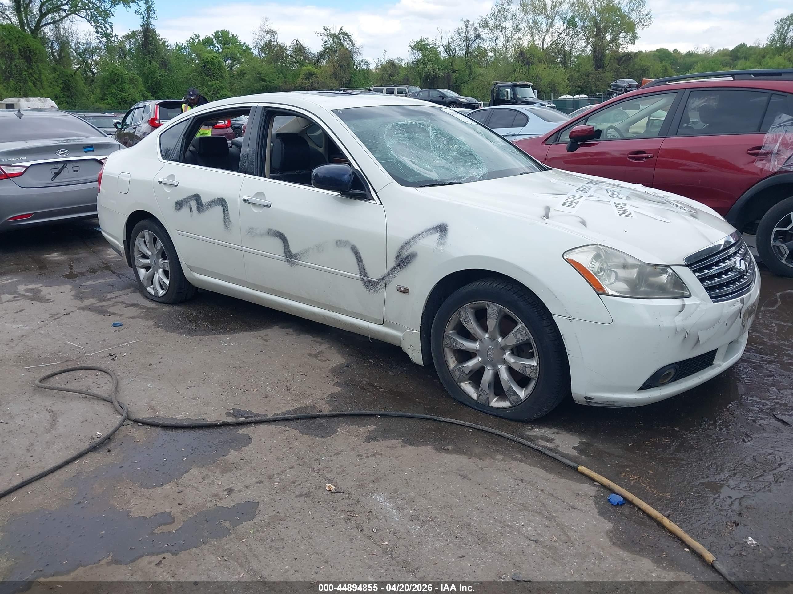 2006 Infiniti M, VIN JNKBY01E06M203112 — Vandalism