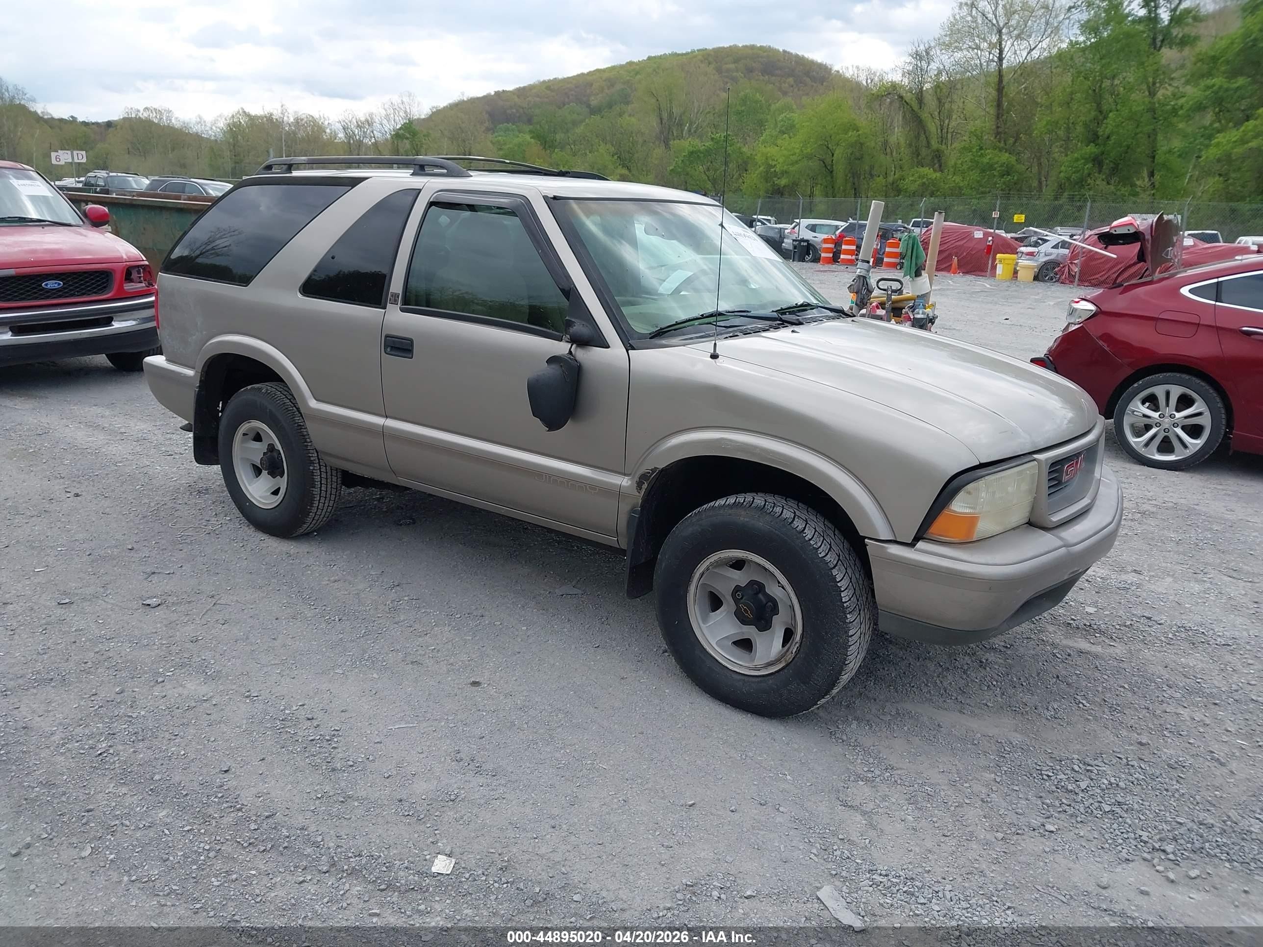 1998 GMC Jimmy SLS, VIN 1GKCS18W7WK522678 — Бок