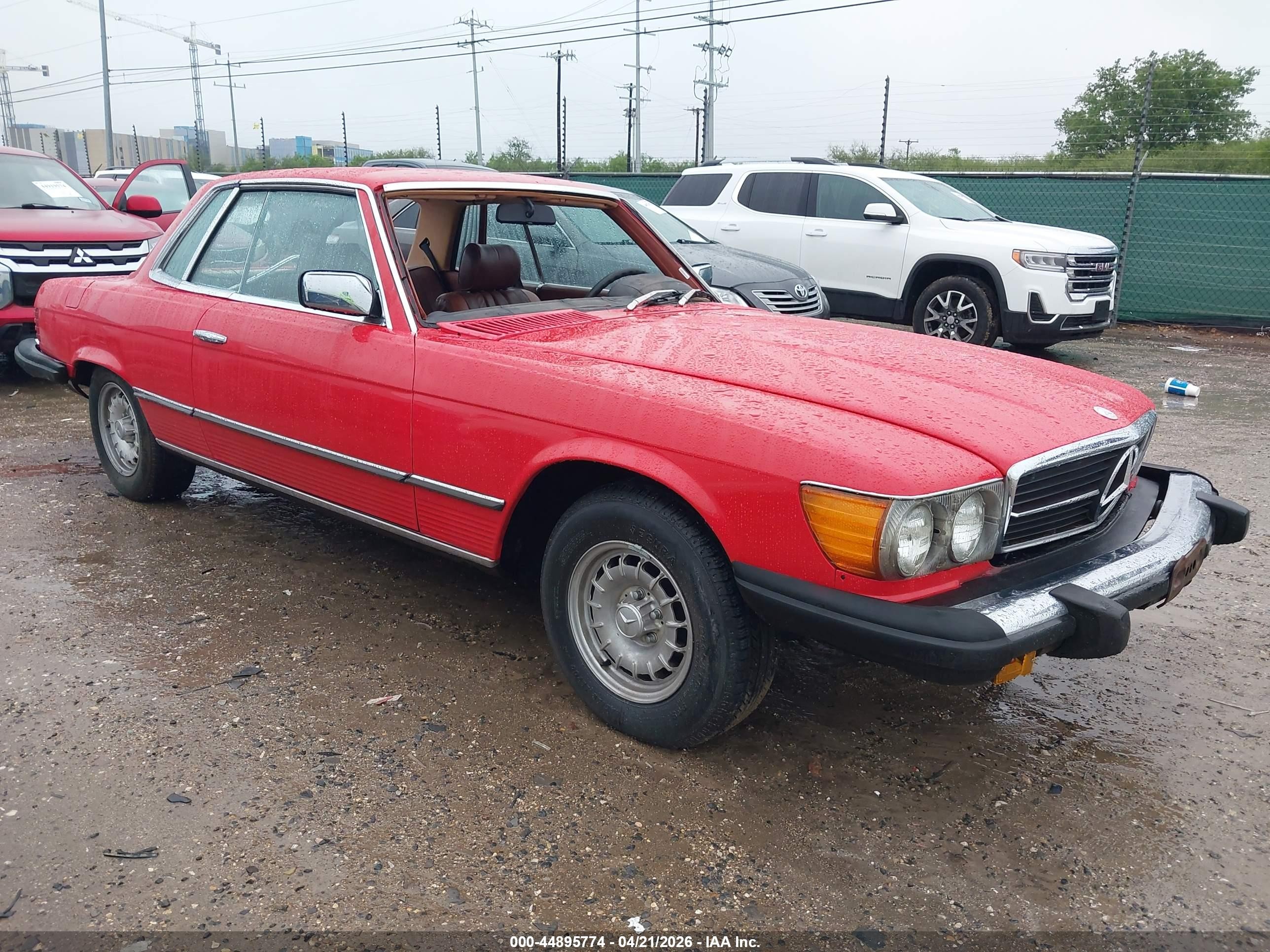 1980 Mercedes-Benz 450, VIN 10702412028911 — Normal wear