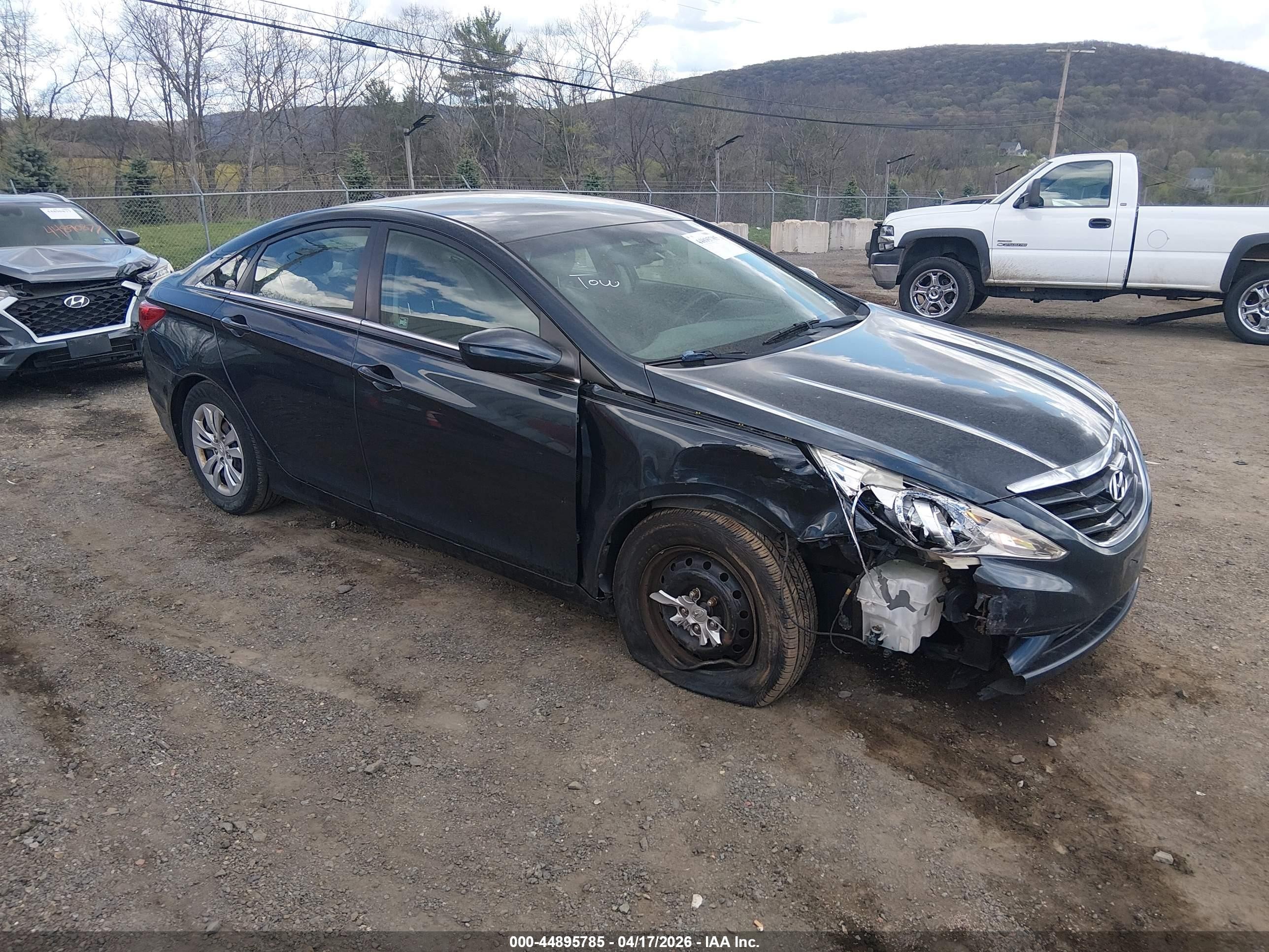 2012 Hyundai Sonata GLS, VIN 5NPEB4AC9CH450236 — Front end