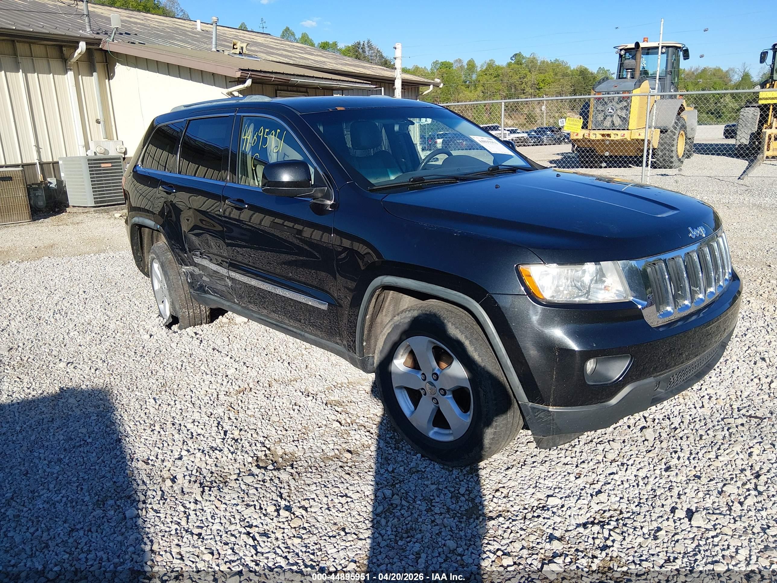 2011 Jeep Grand Cherokee Laredo, VIN 1J4RR4GG5BC544268 — Roof