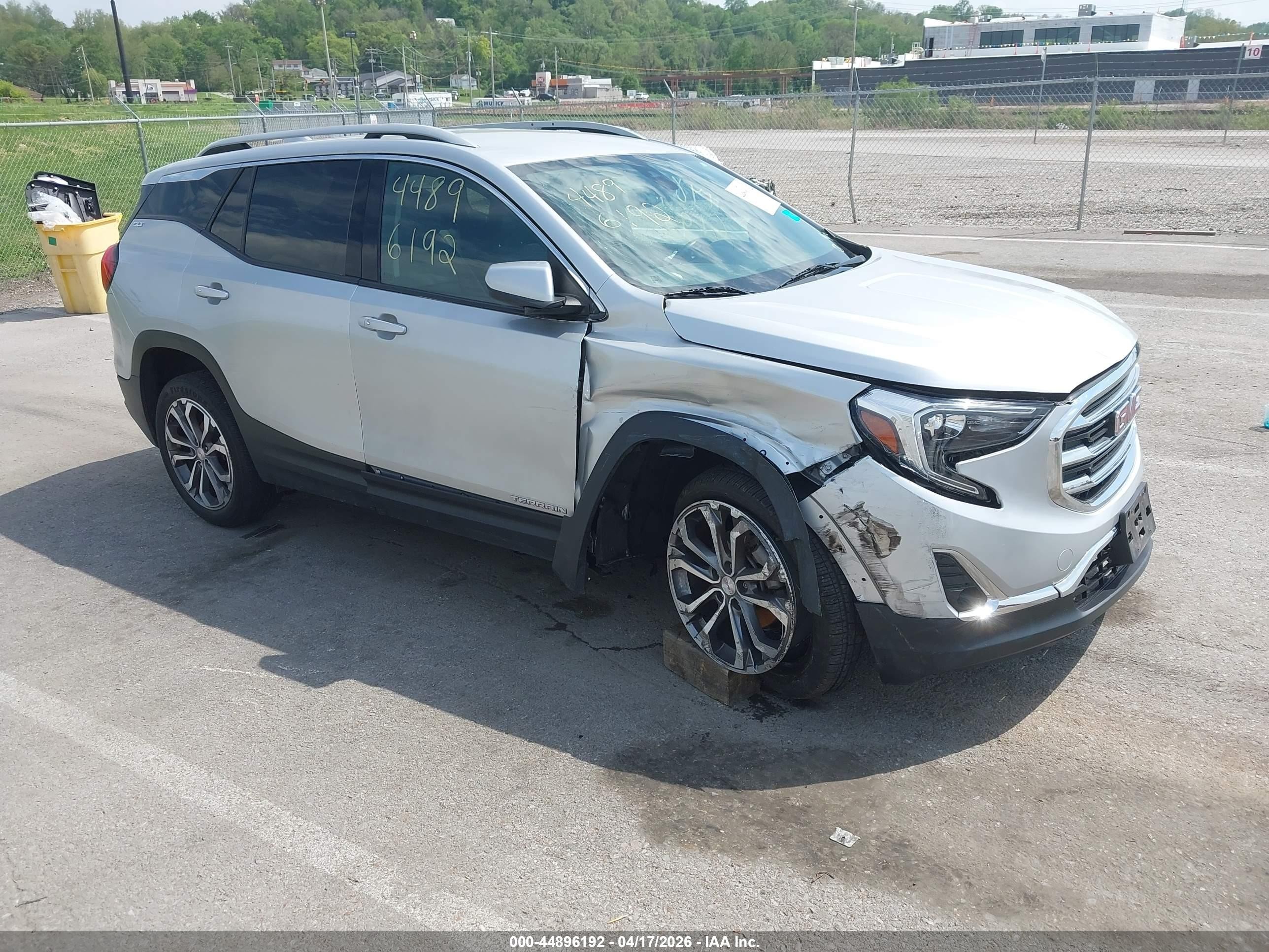 2021 GMC Terrain SLT, VIN 3GKALPEV6ML317688 — Front end