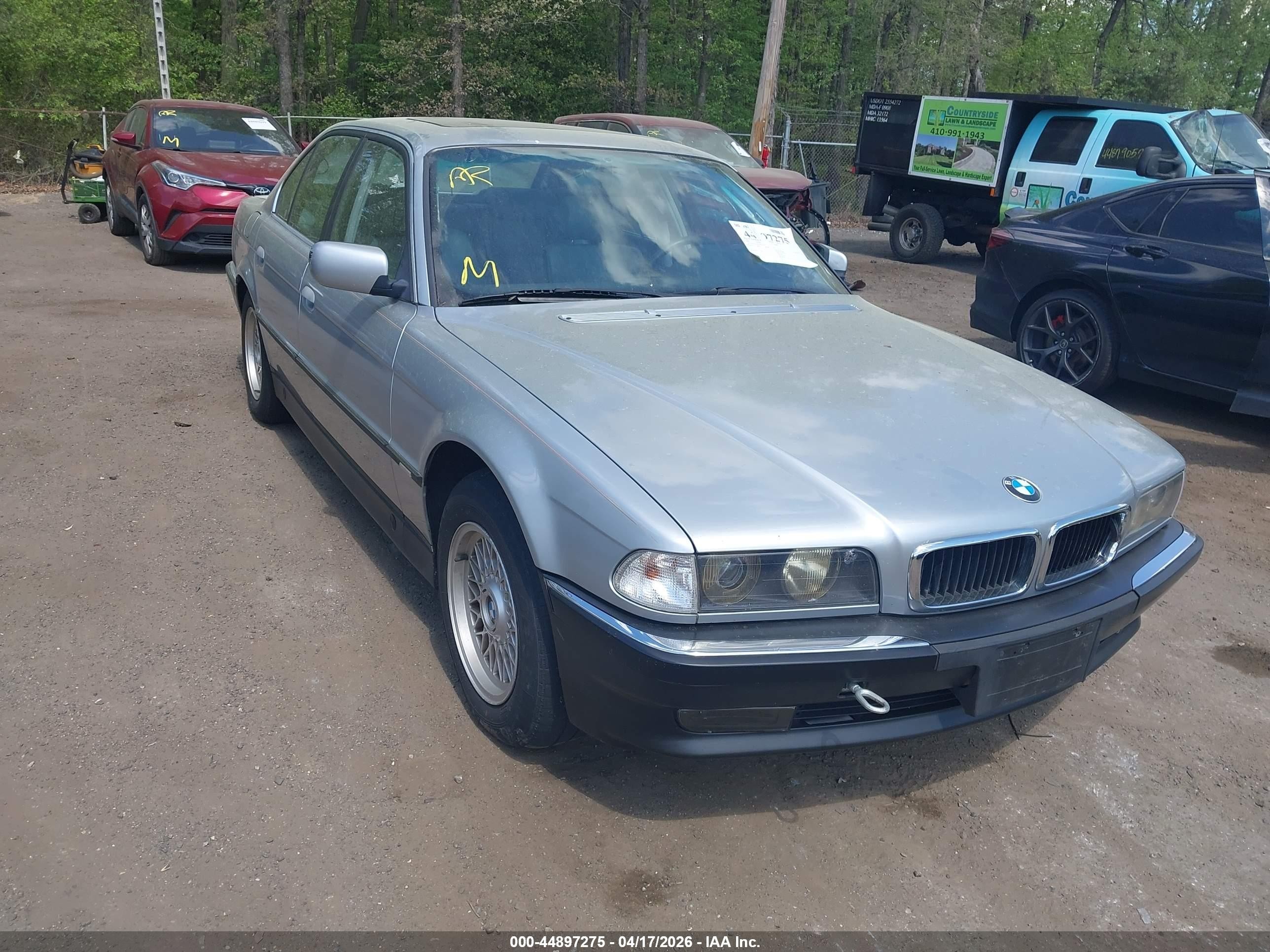 1998 BMW 7 Series 740i, VIN WBAGF8324WDL52134 — Normal wear