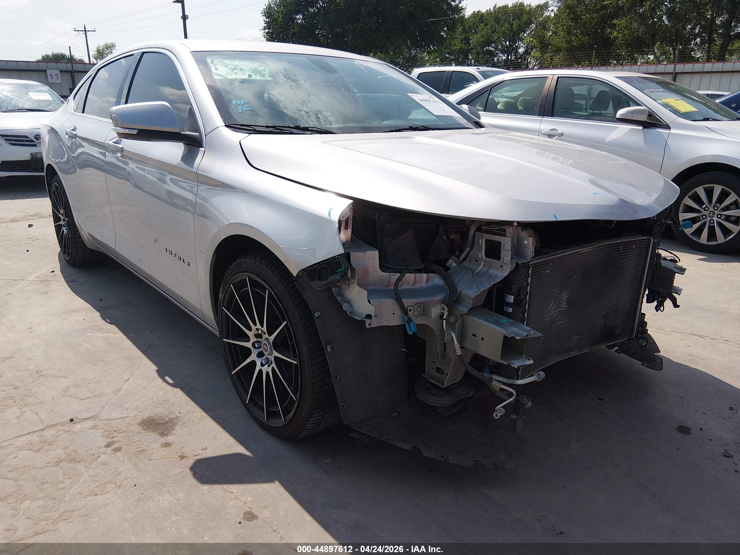 2019 Chevrolet Impala LT, VIN 1G11Z5SA9KU135348 — Front end