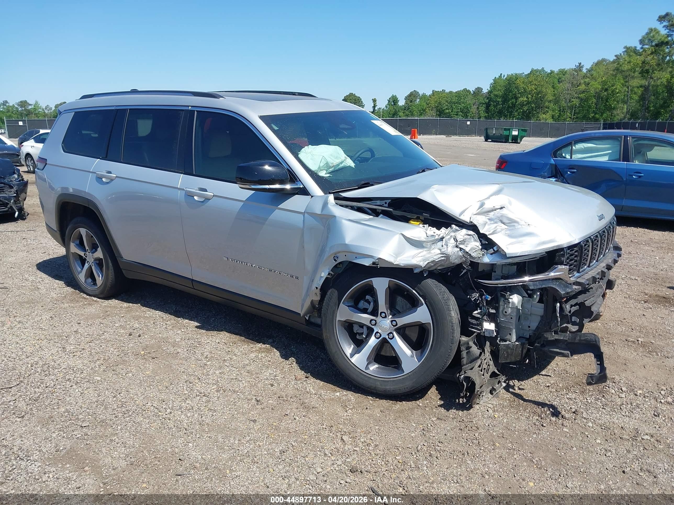 2023 Jeep Grand Cherokee Limited, VIN 1C4RJJBG6P8723464 — Front end