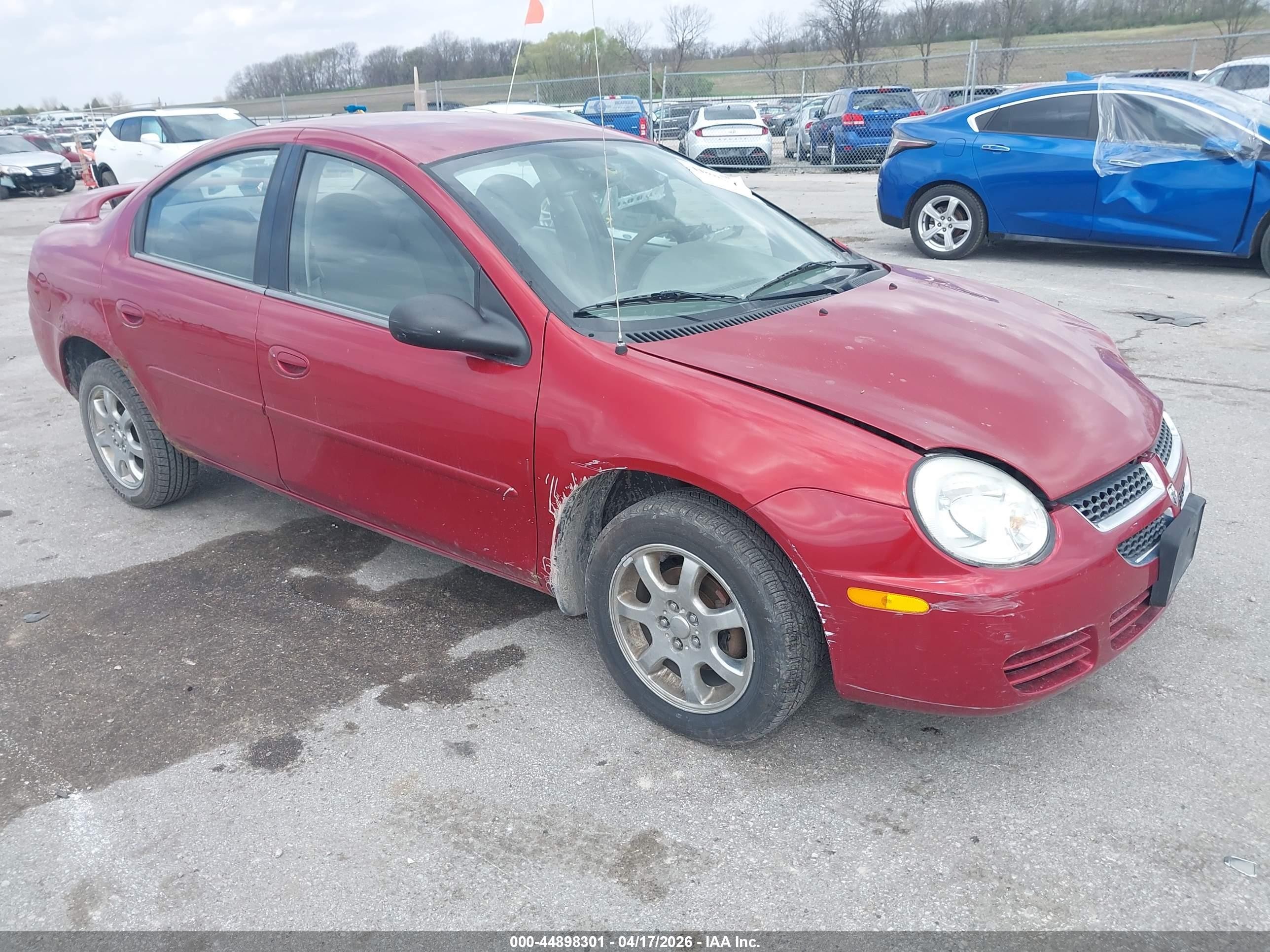 2005 Dodge Neon SXT, VIN 1B3ES56CX5D108433 — Перед