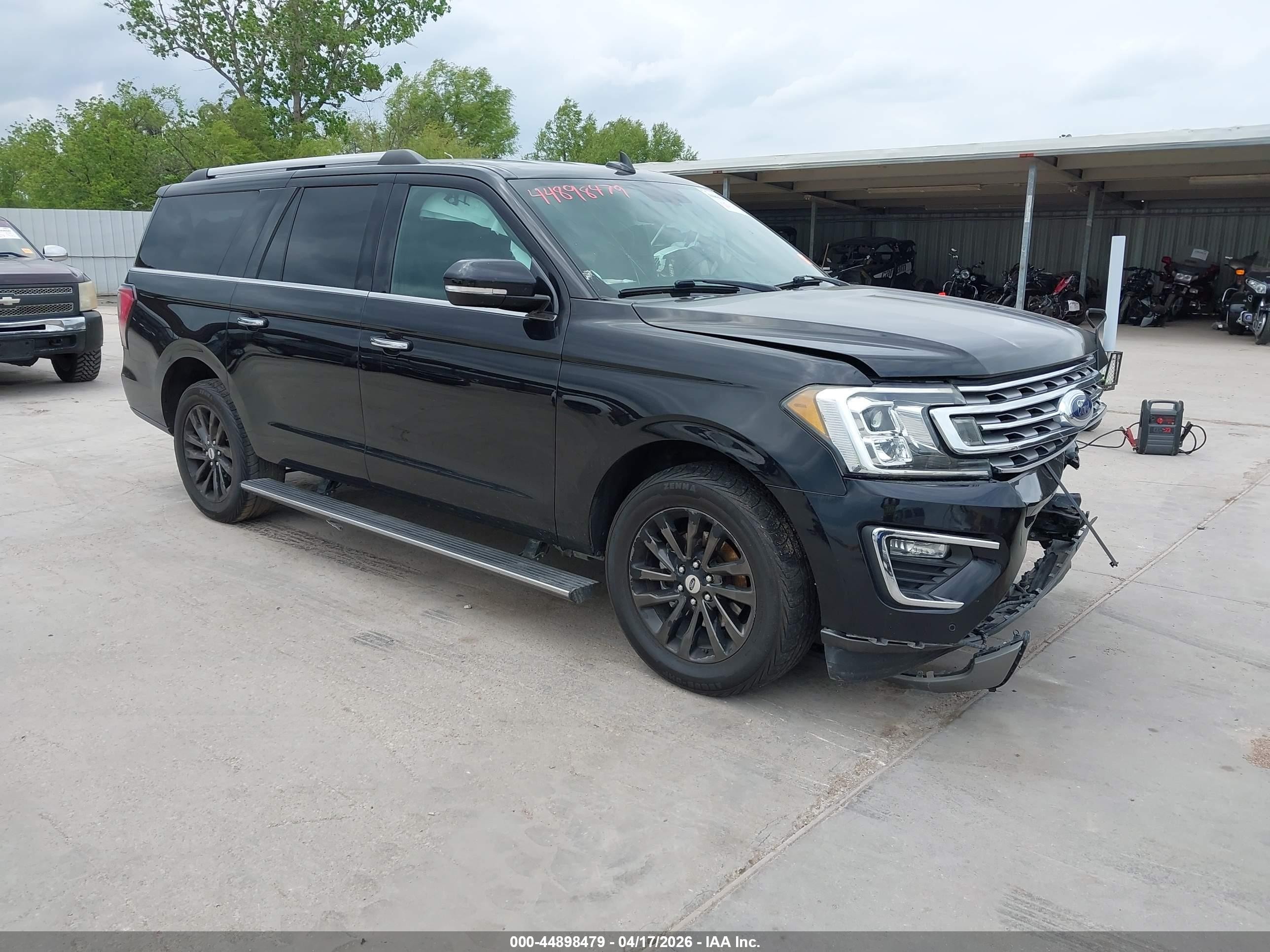 2019 Ford Expedition Max Limited, VIN 1FMJK1KTXKEA50952 — Перед