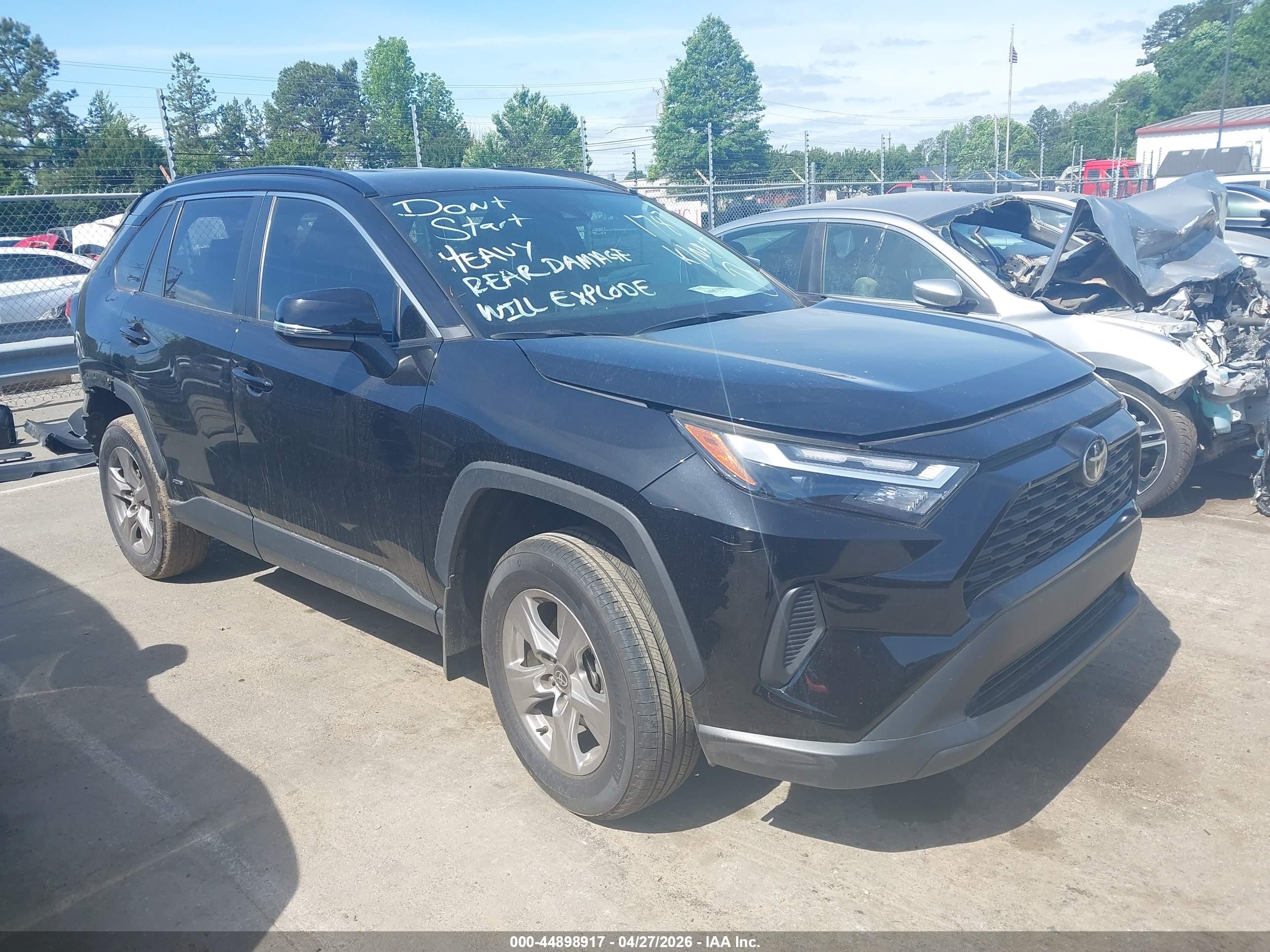 2025 Toyota RAV4 Hybrid XLE, VIN 2T3RWRFV5SW281787 — Rear end