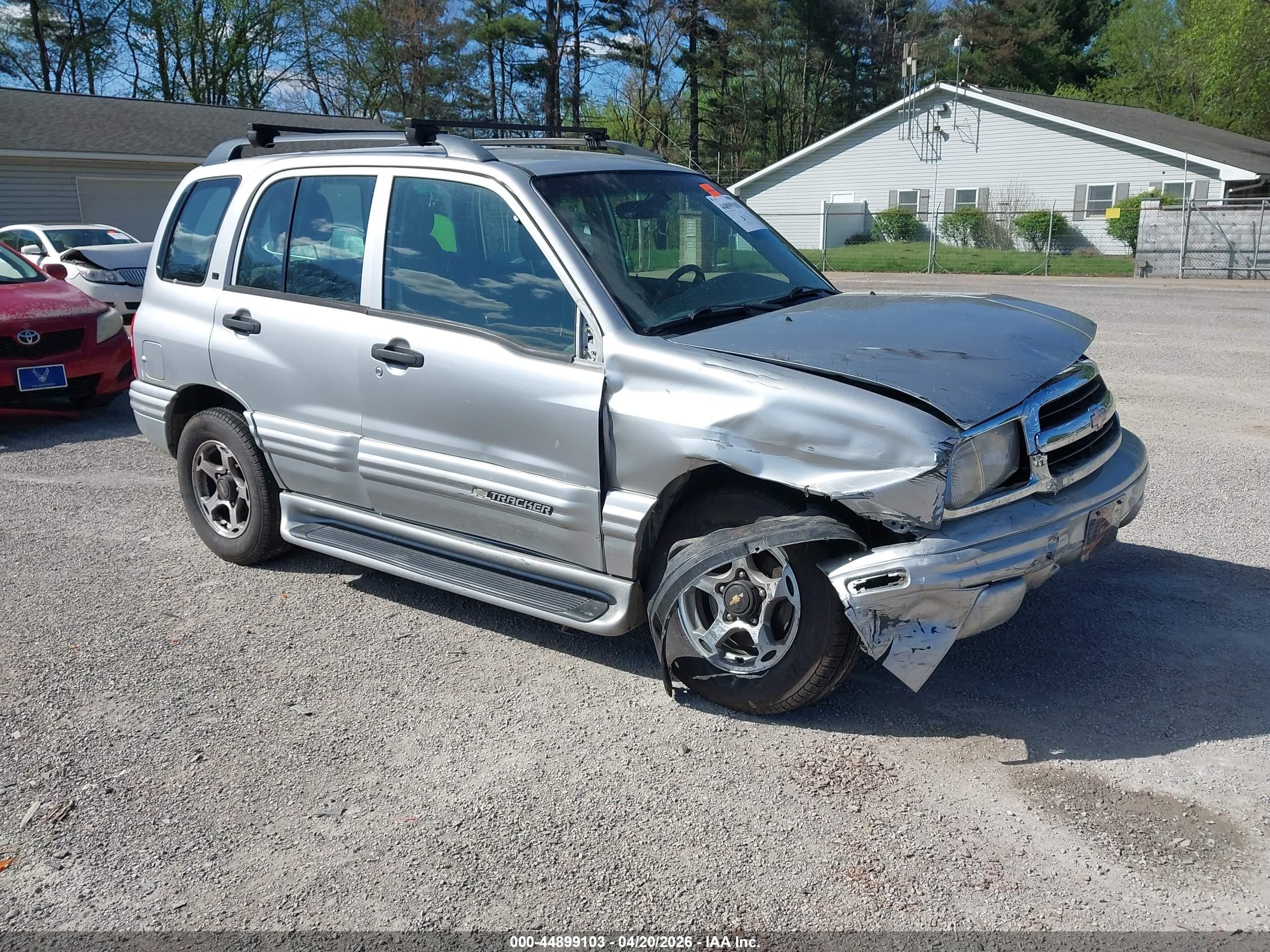 2001 Chevrolet Tracker LT, VIN 2CNBJ634316915193 — Бок